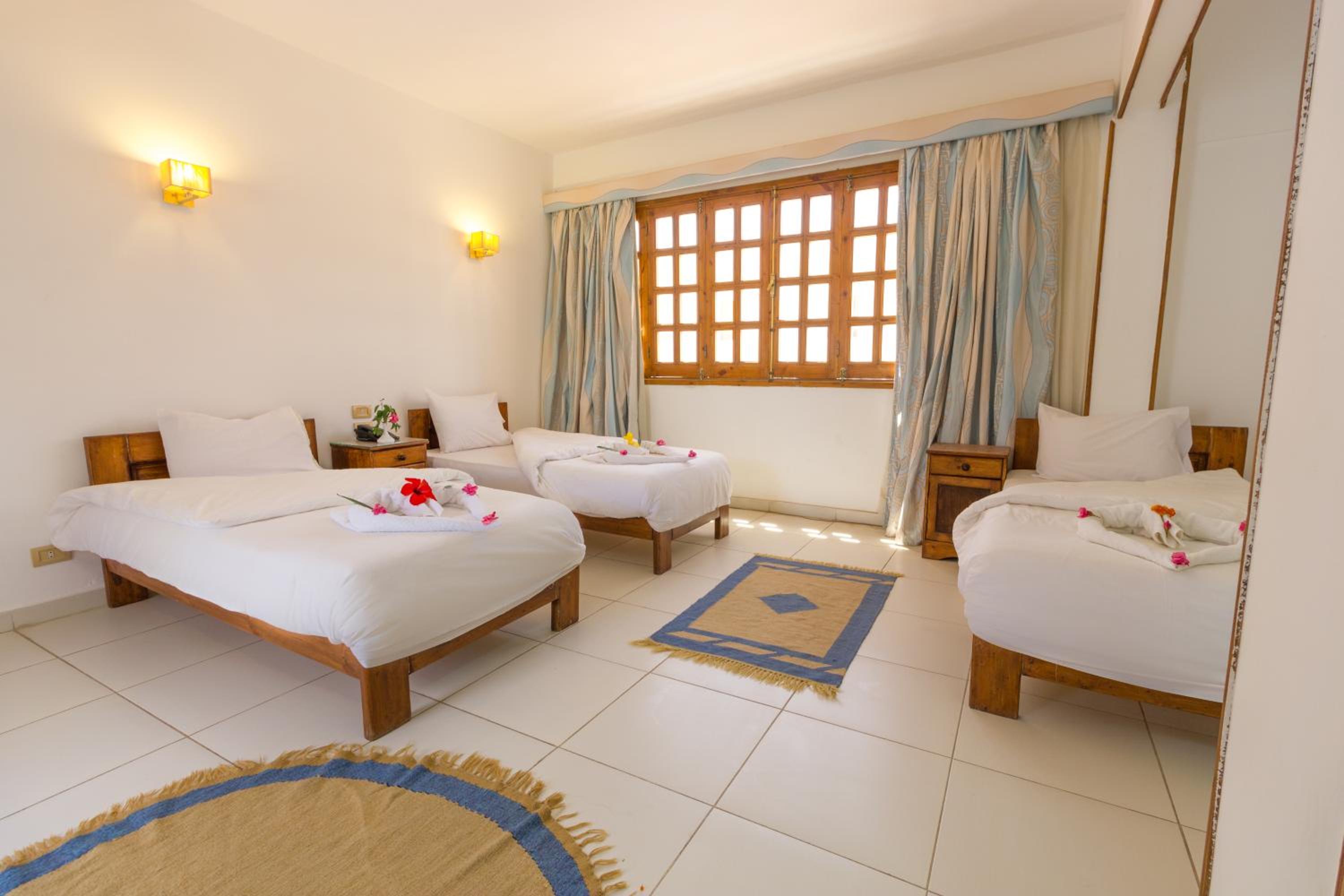 Classic Triple Backside Room