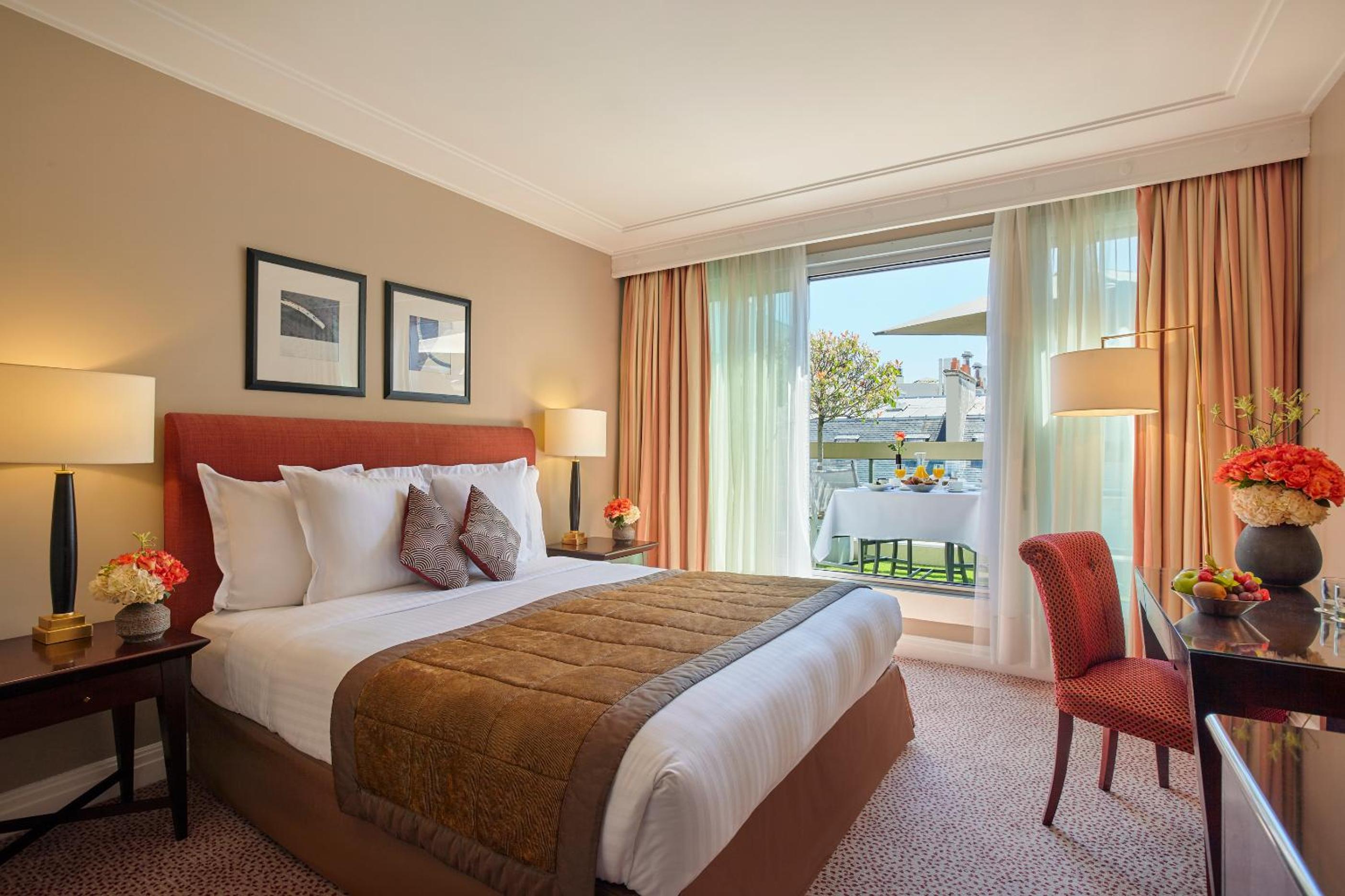 Deluxe King Room with Terrace