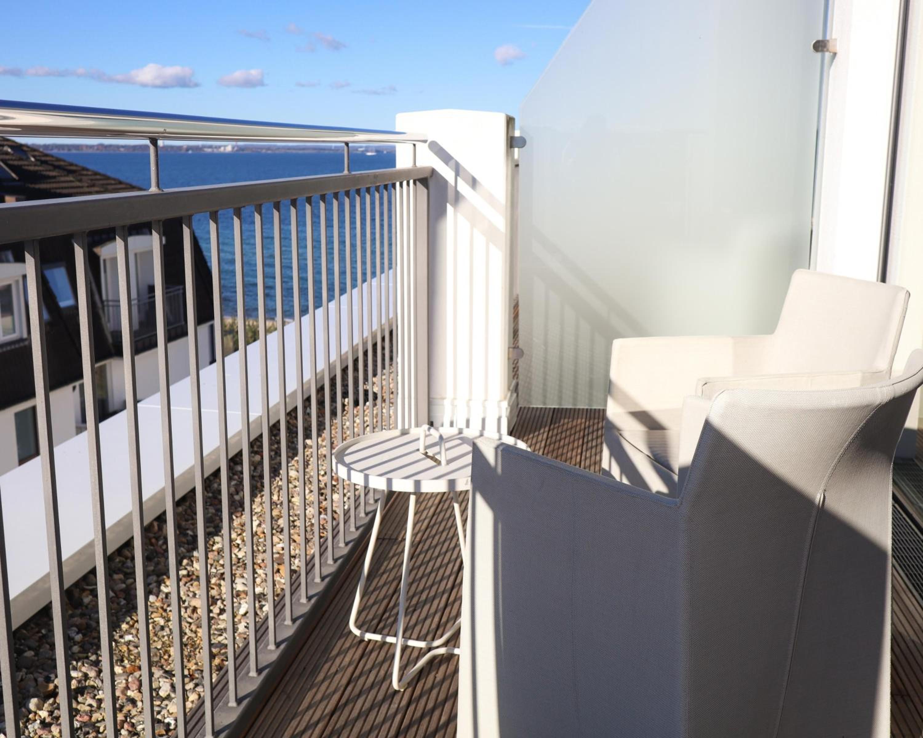 Comfort Double Room with Balcony and Land View