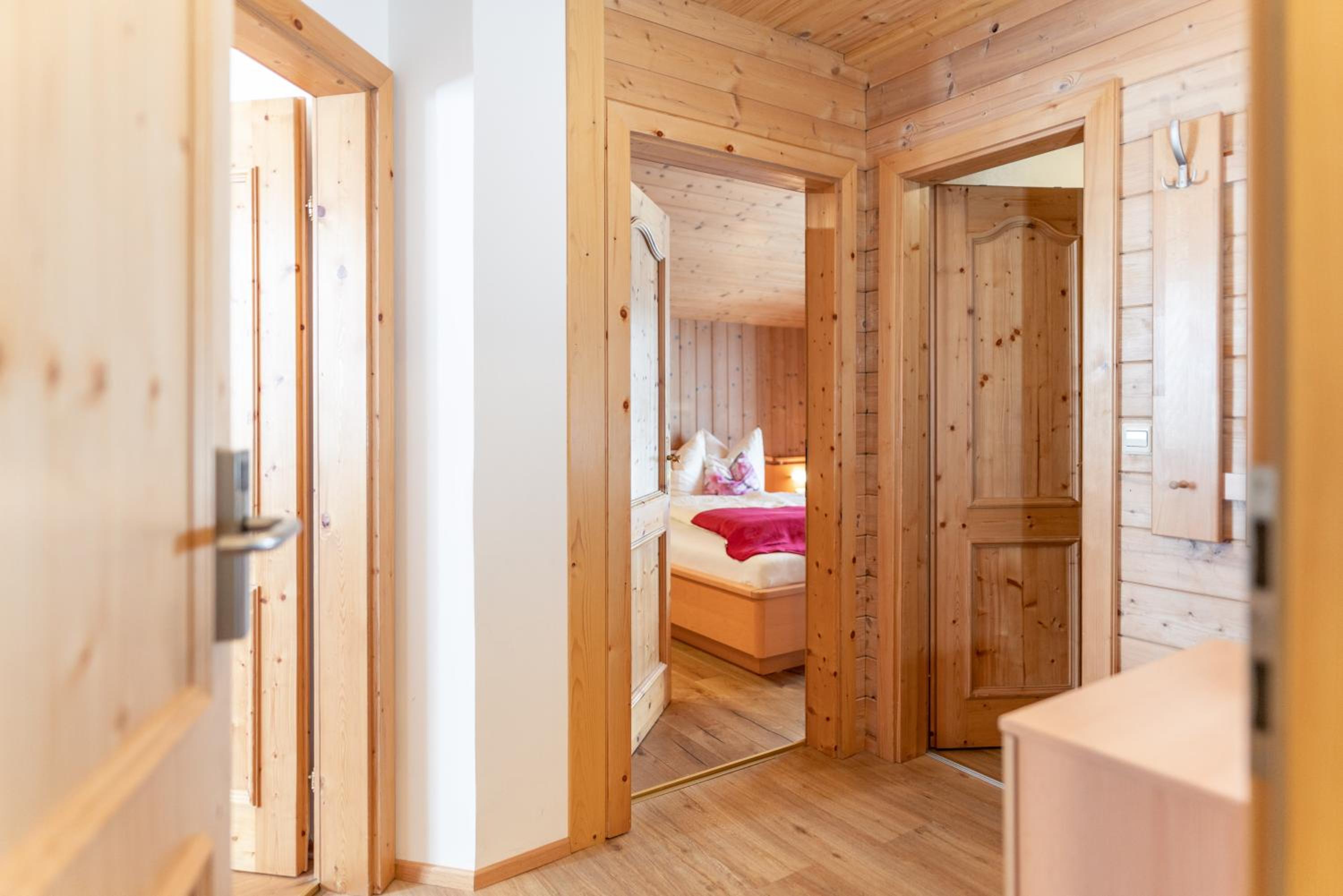 Apartment with Mountain View