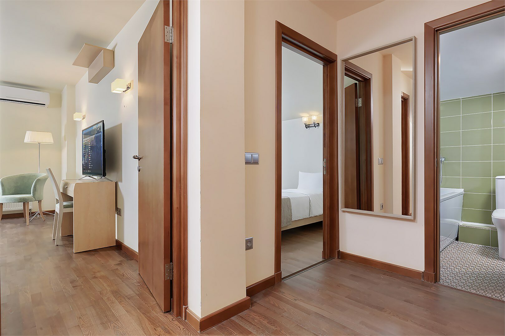 Большой двухуровневый люкс