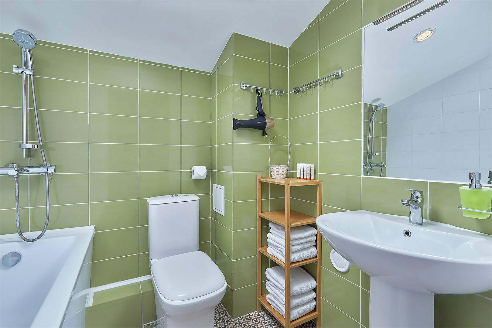 Большой двухуровневый люкс