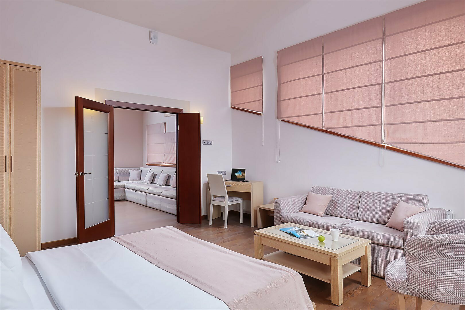 Романтичный двухкомнатный люкс