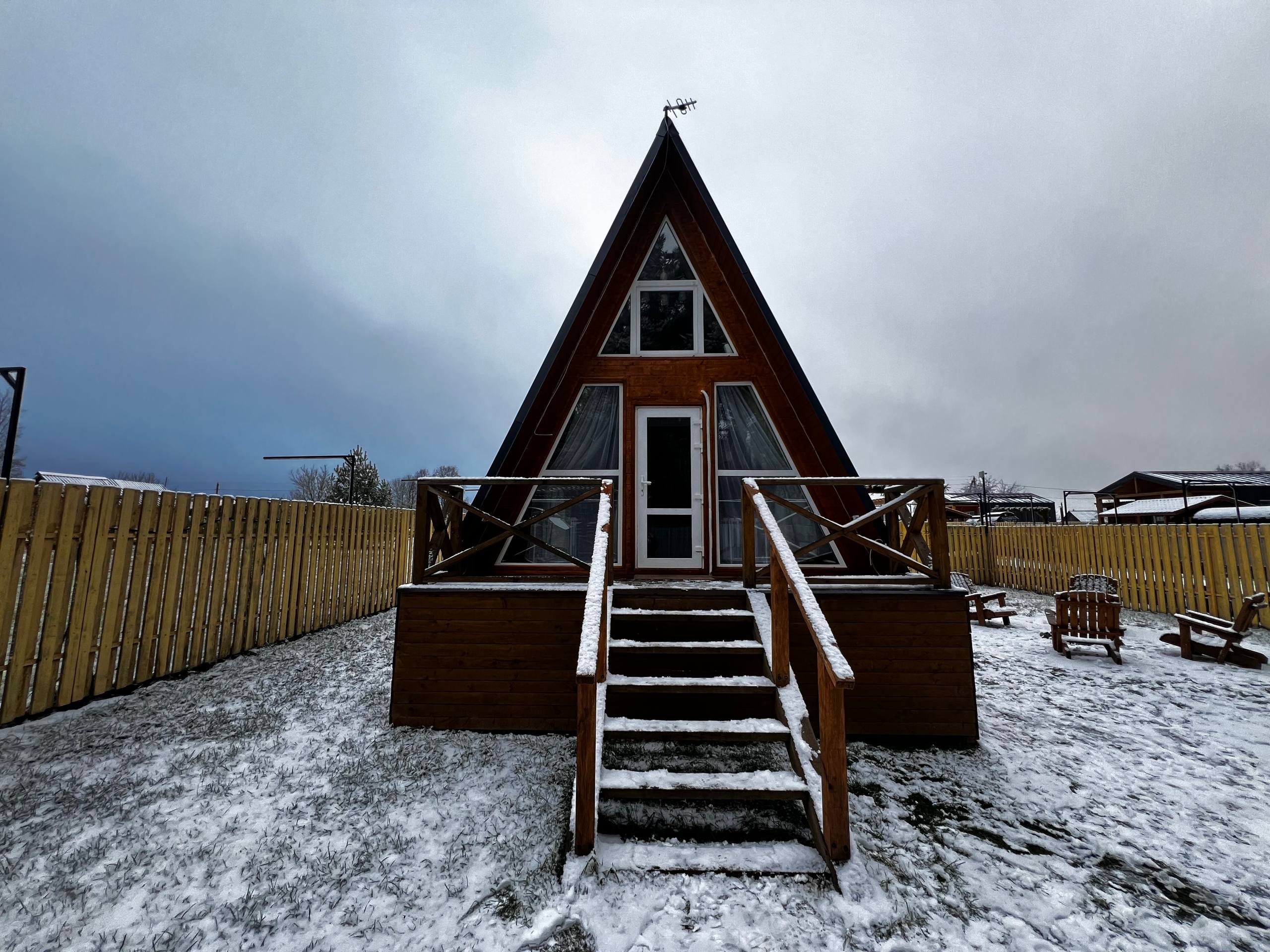 А-фрейм дом с сибирским чаном и баней (стоимость указана за дом)