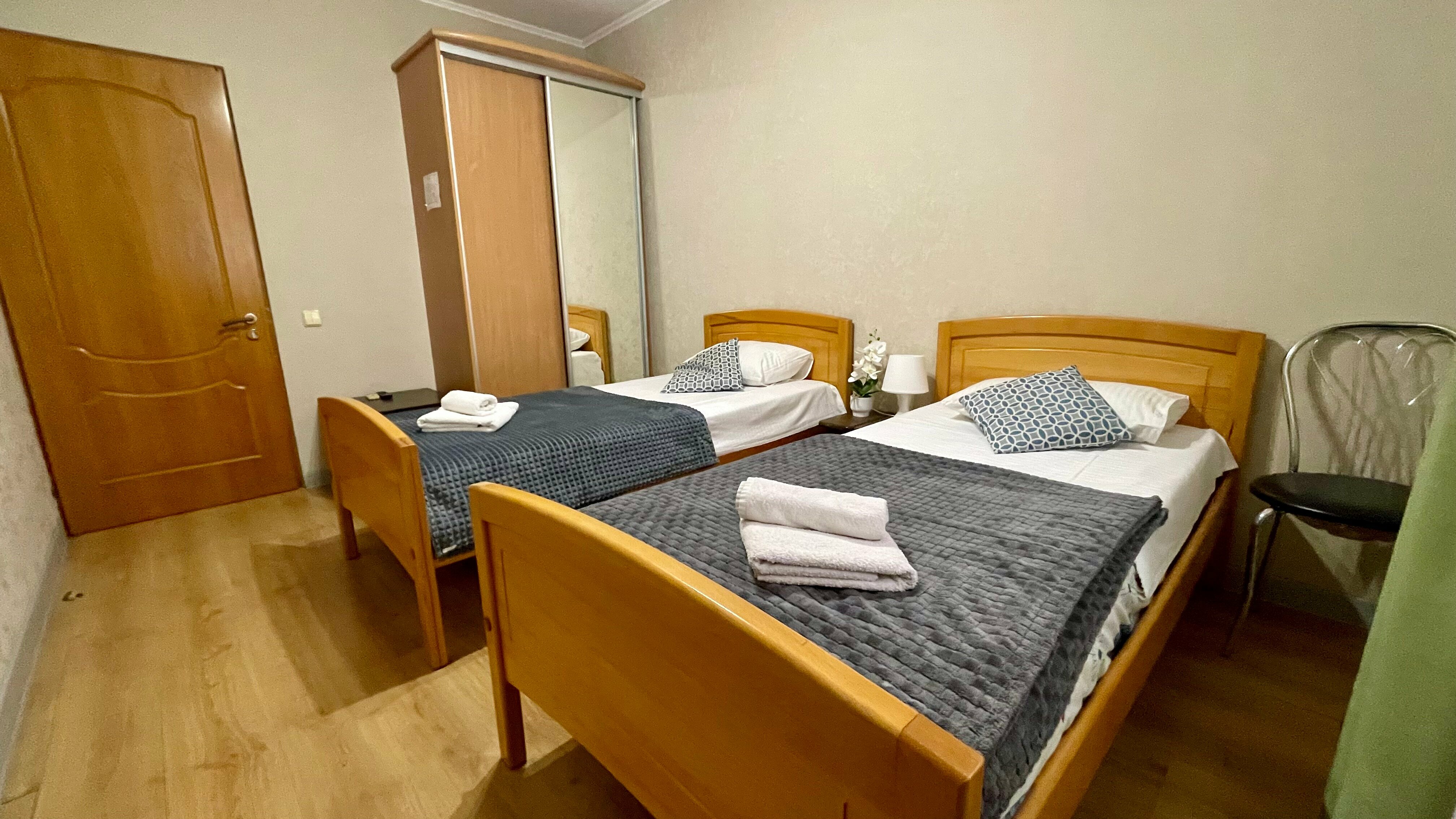 Двухместный номер эконом-класса с 2 отдельными кроватями
