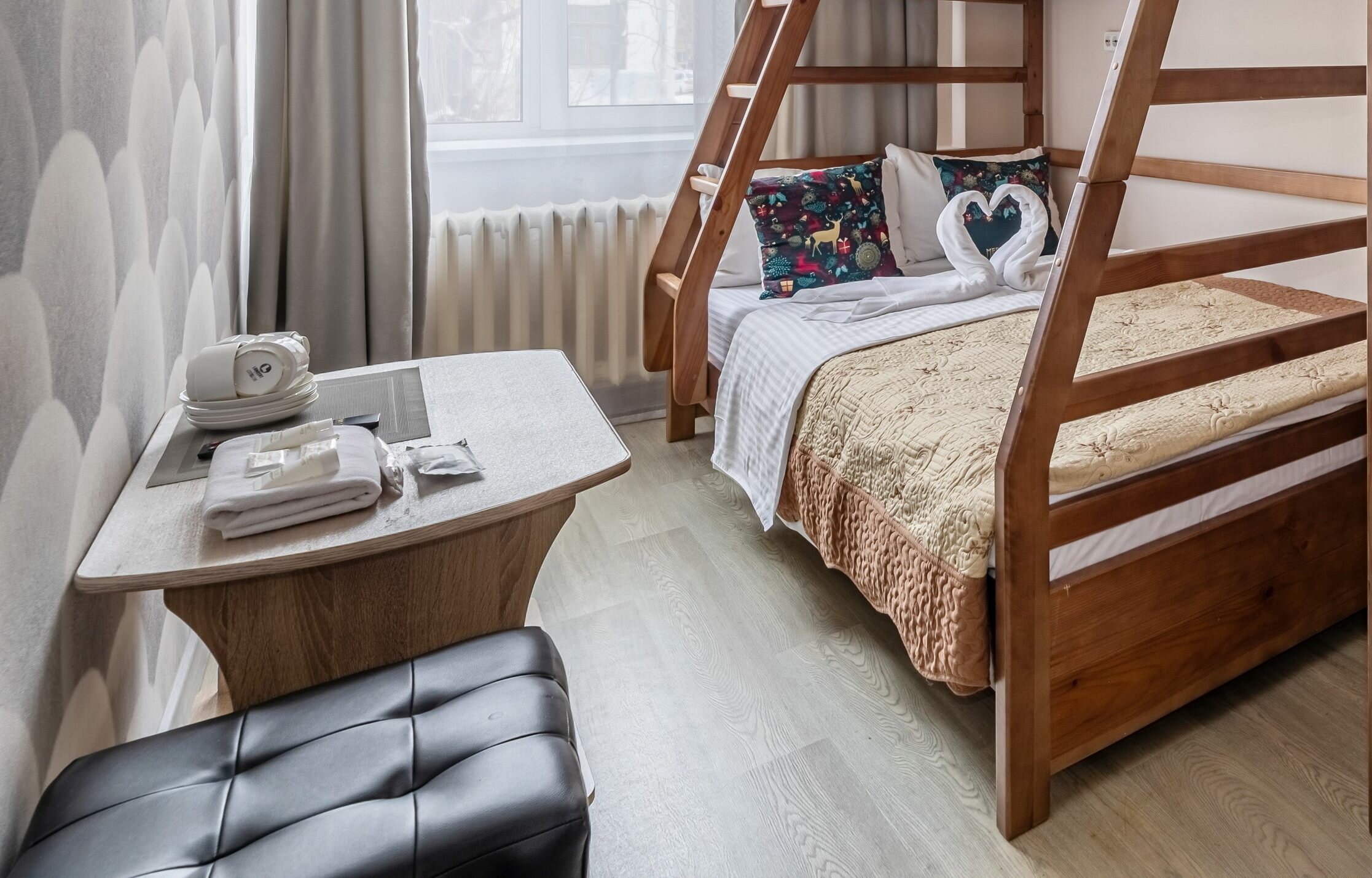 Семейный номер с общей ванной комнатой