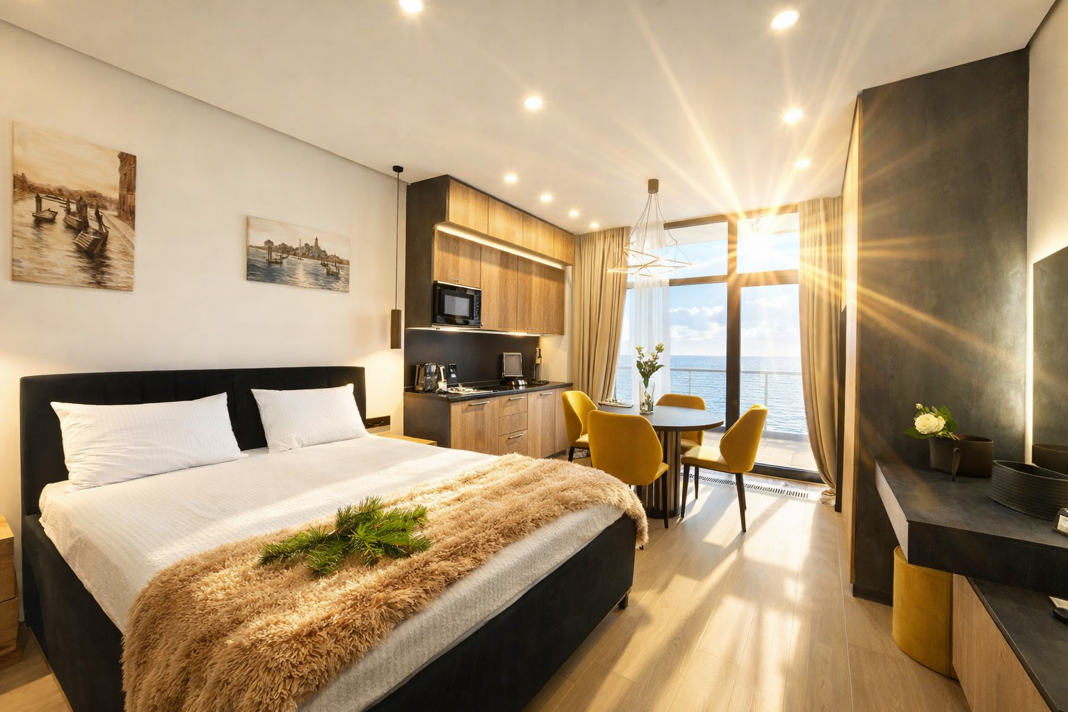 Дизайнерская студия  LS - LUX- FLY MOOD в Алуште - прямой вид на море с 16 этажа