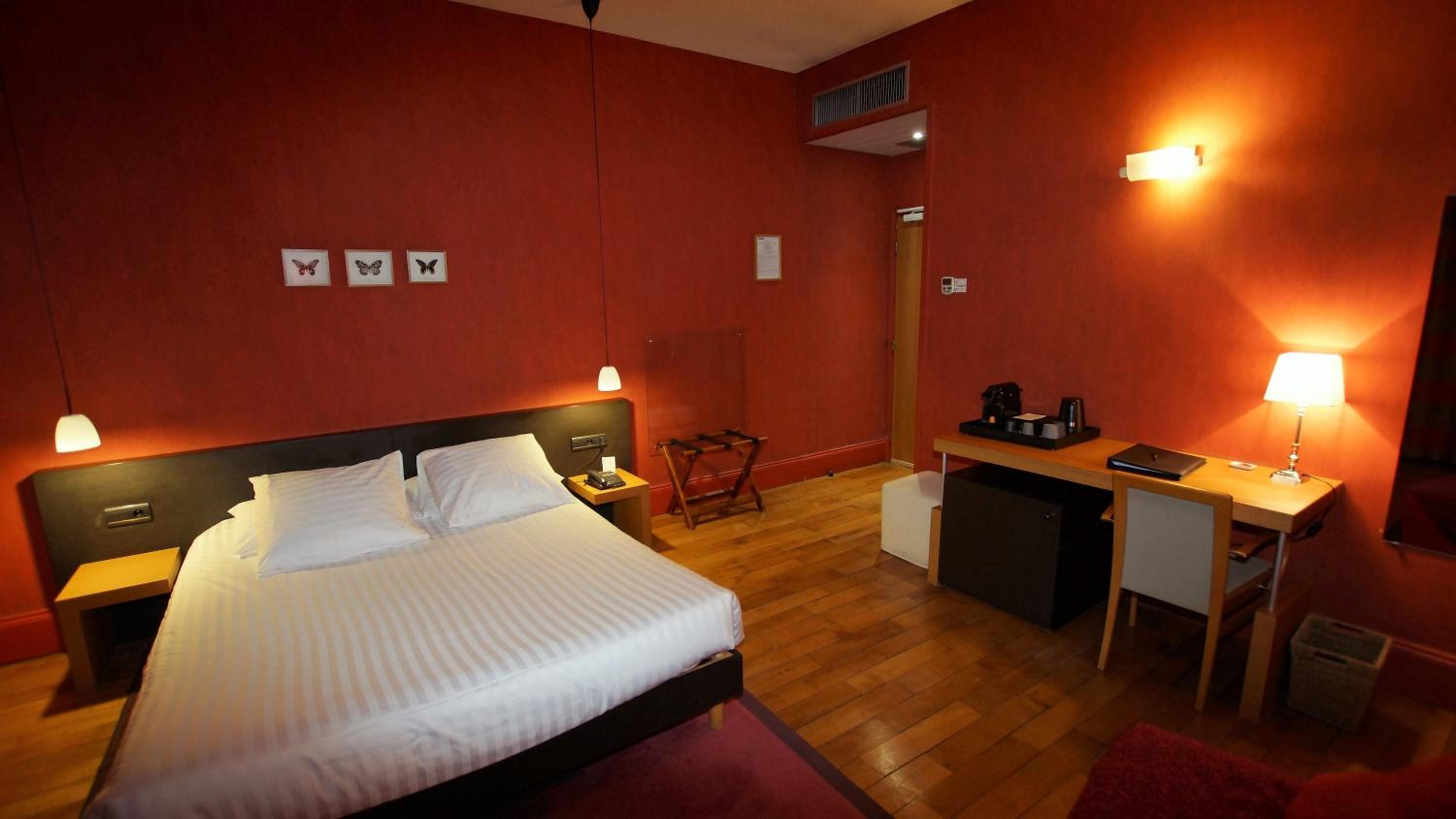 Superior Family Room