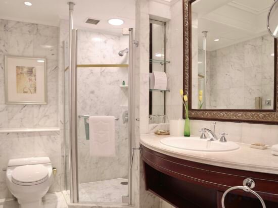 River Wing Horizon Suite King