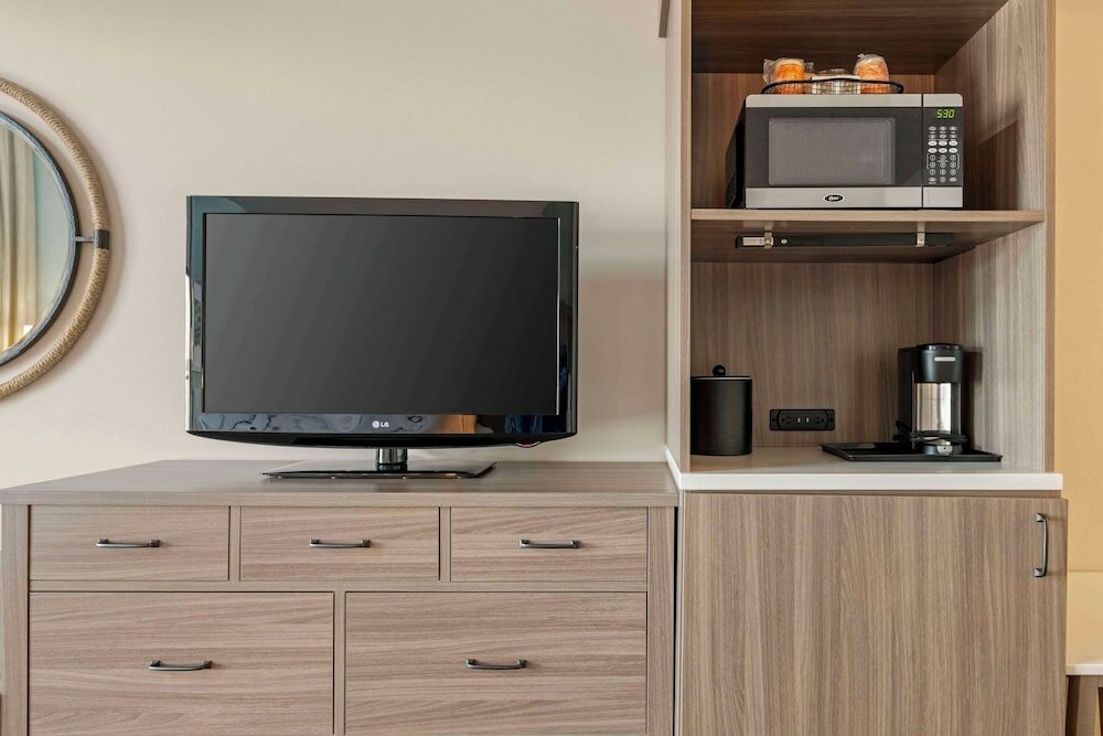 Suite, Multiple Beds, Accessible, Non Smoking