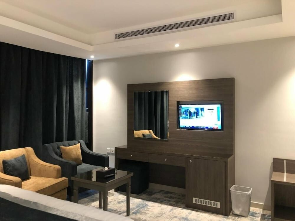 Deluxe Suite, 1 Bedroom, City View