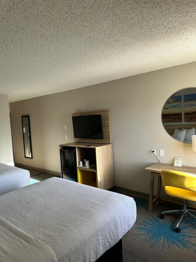 Room, 2 Queen Beds, Non Smoking