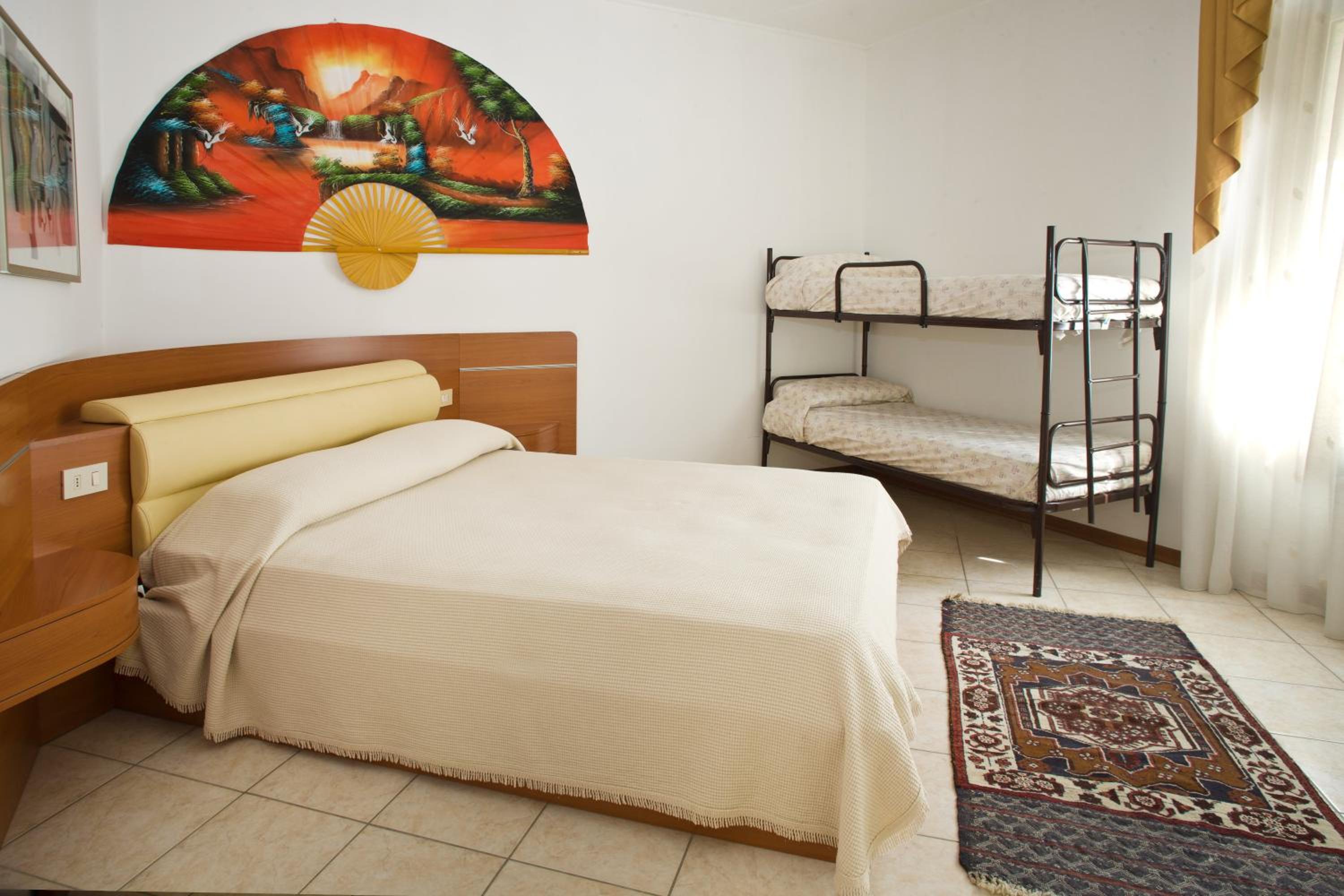 One-Bedroom Apartment - Yellow