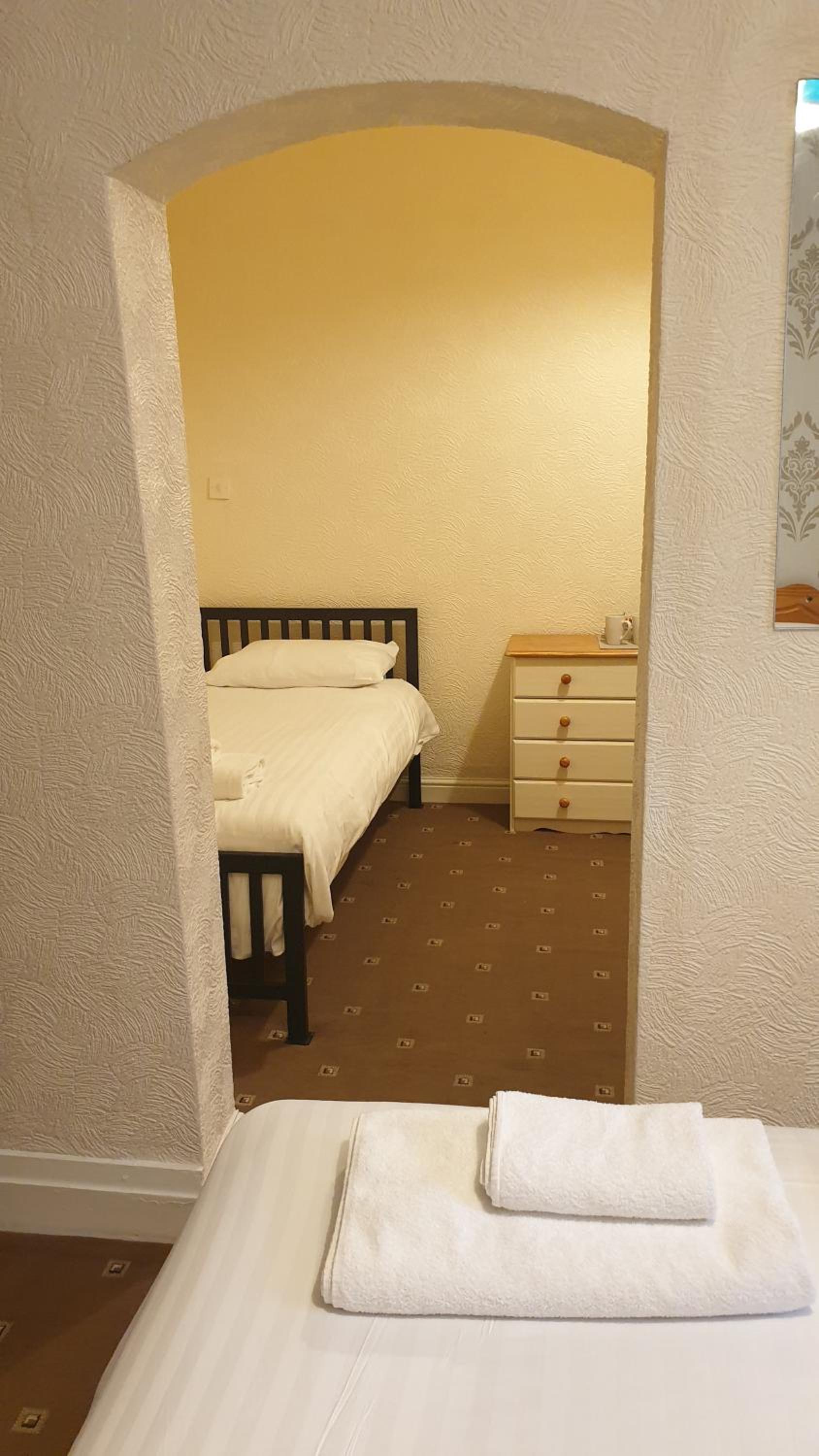 Triple Room with Shower