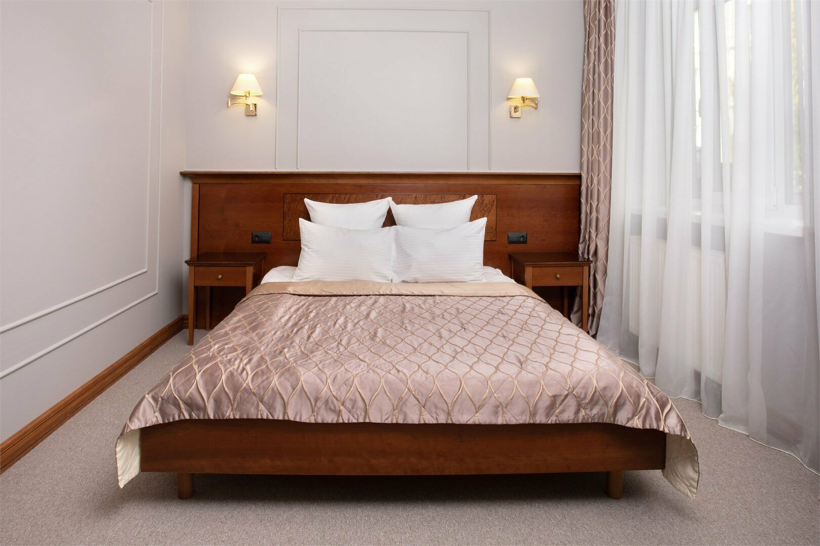 Улучшенный люкс