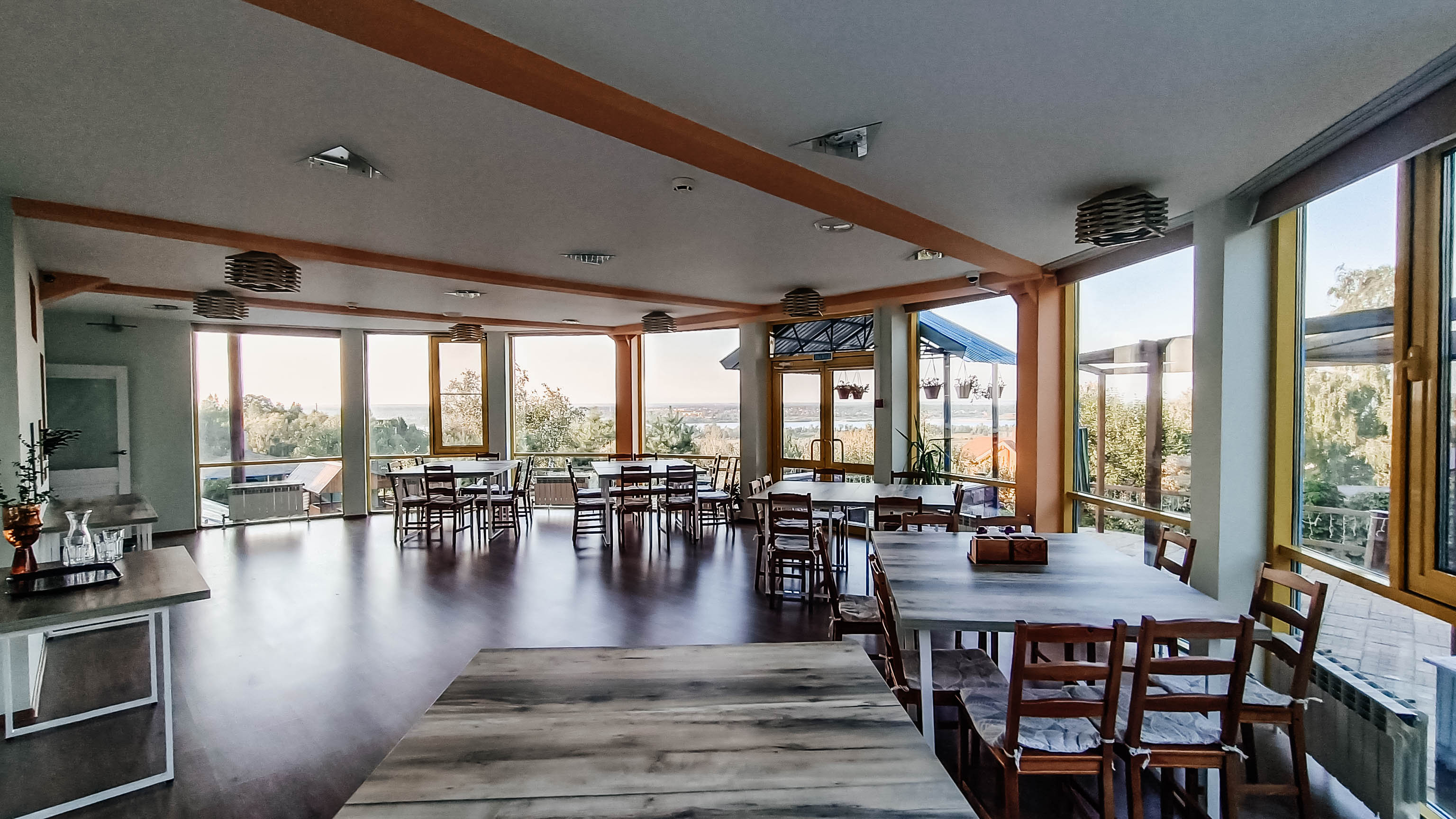 Второй этаж