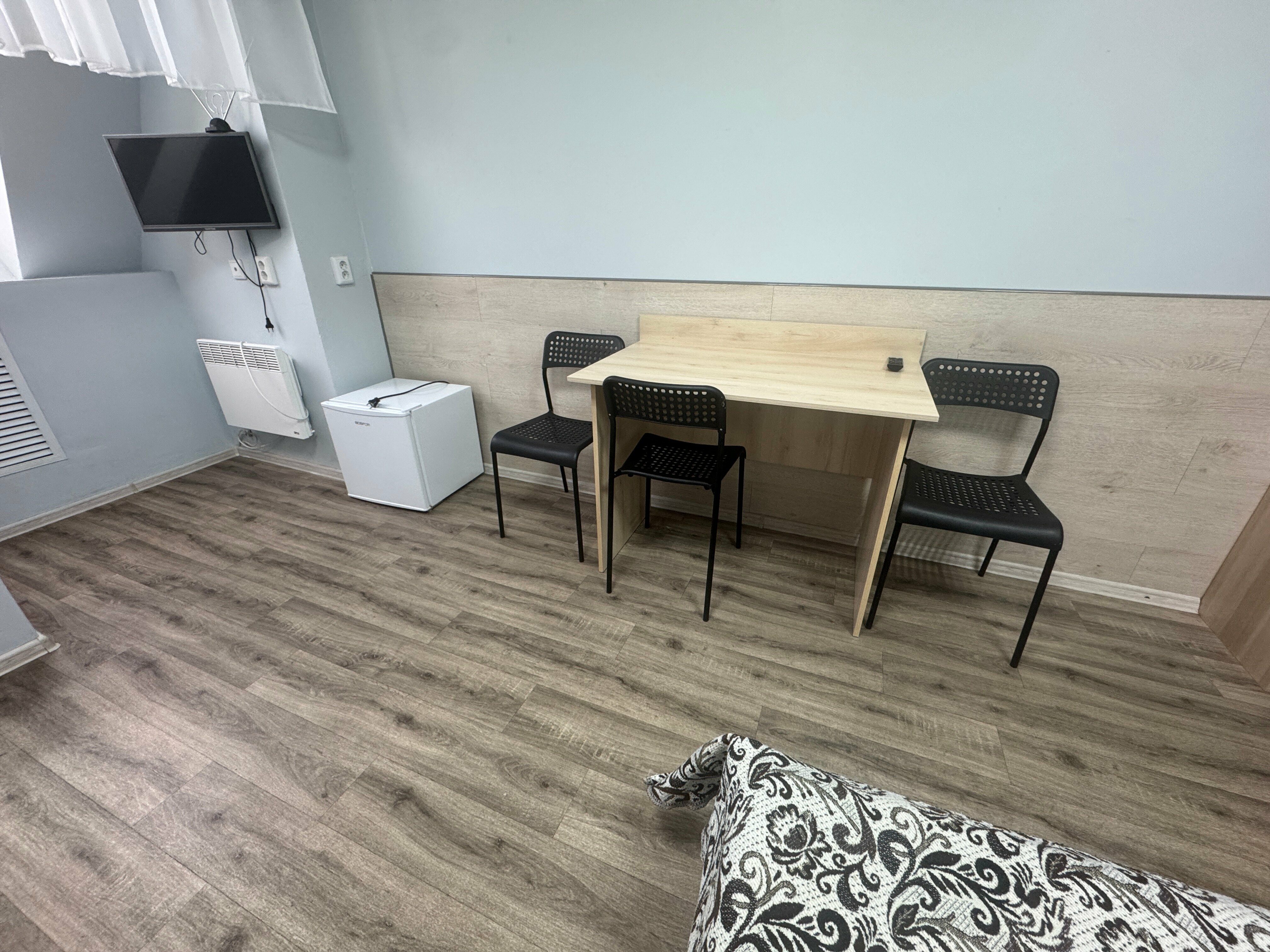 Четырехместный номер с общей ванной комнатой