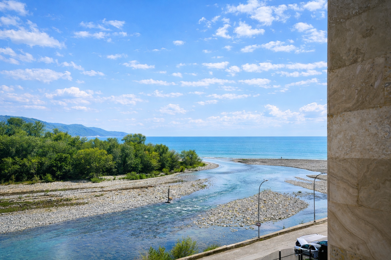 Лофт с видом на море и балконом "OkoloMorya"