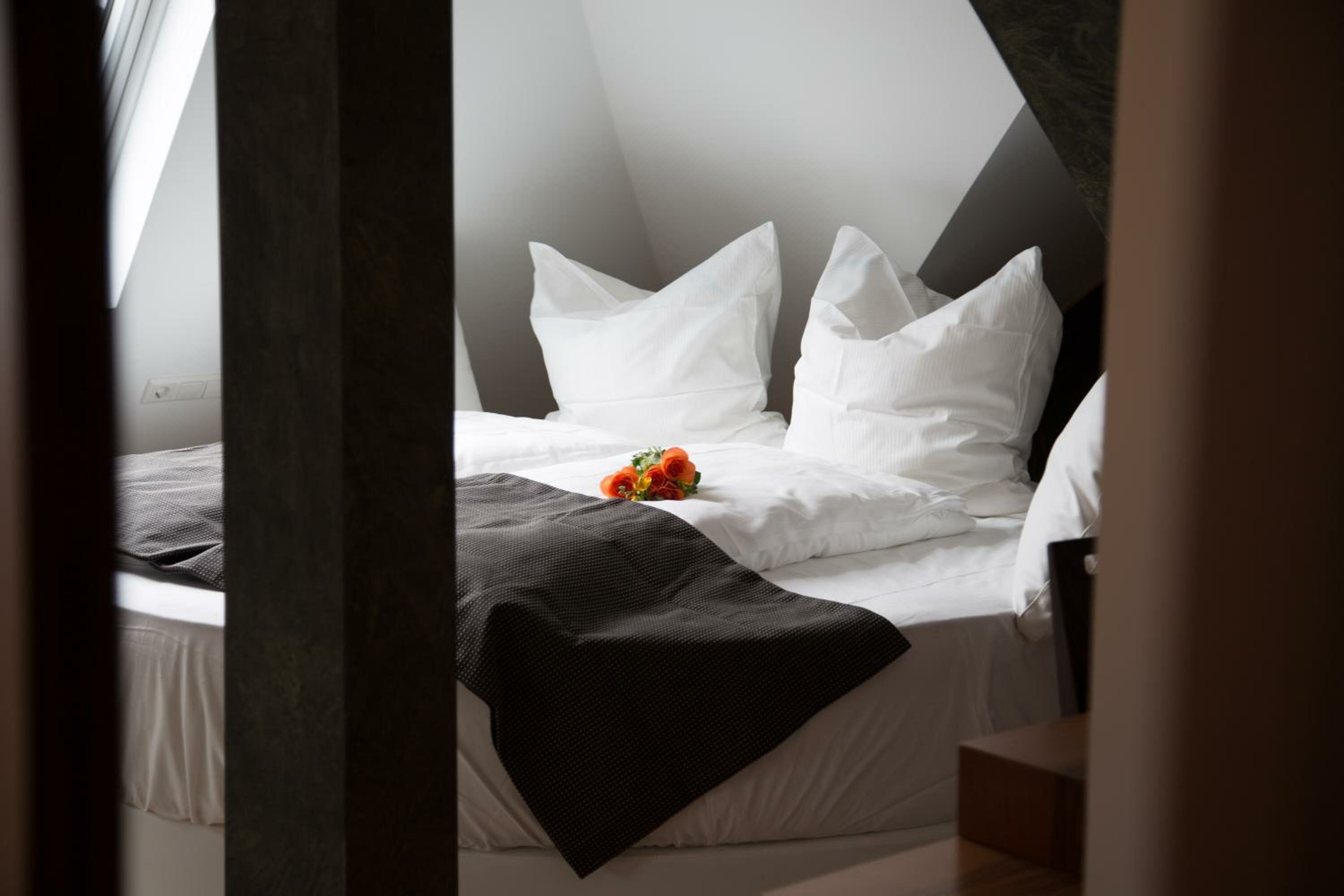 Deluxe Suite with Spa Bath