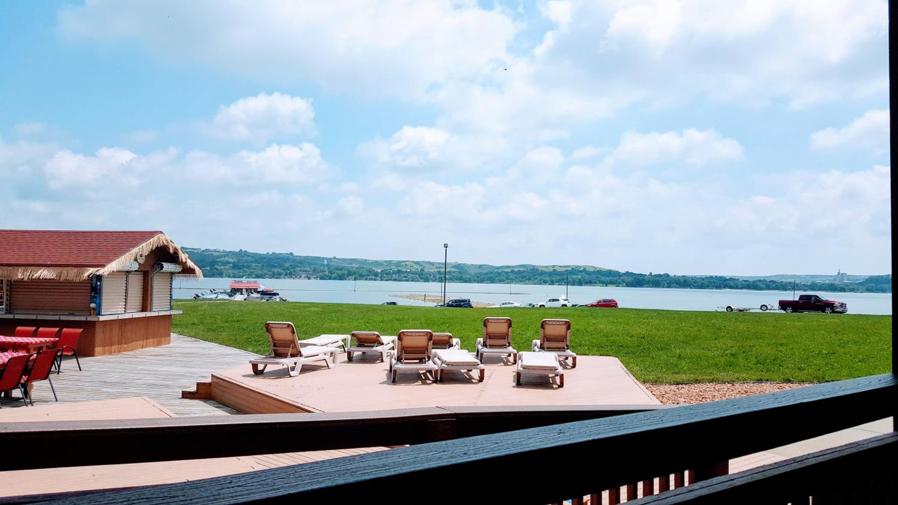 King Room Riverside - Lower Level