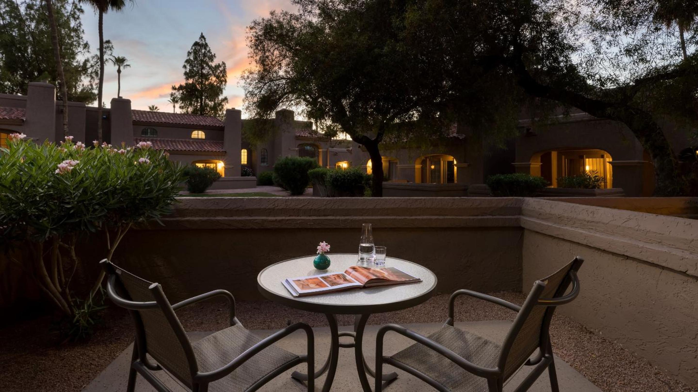 Valley One-Bedroom Queen Villa