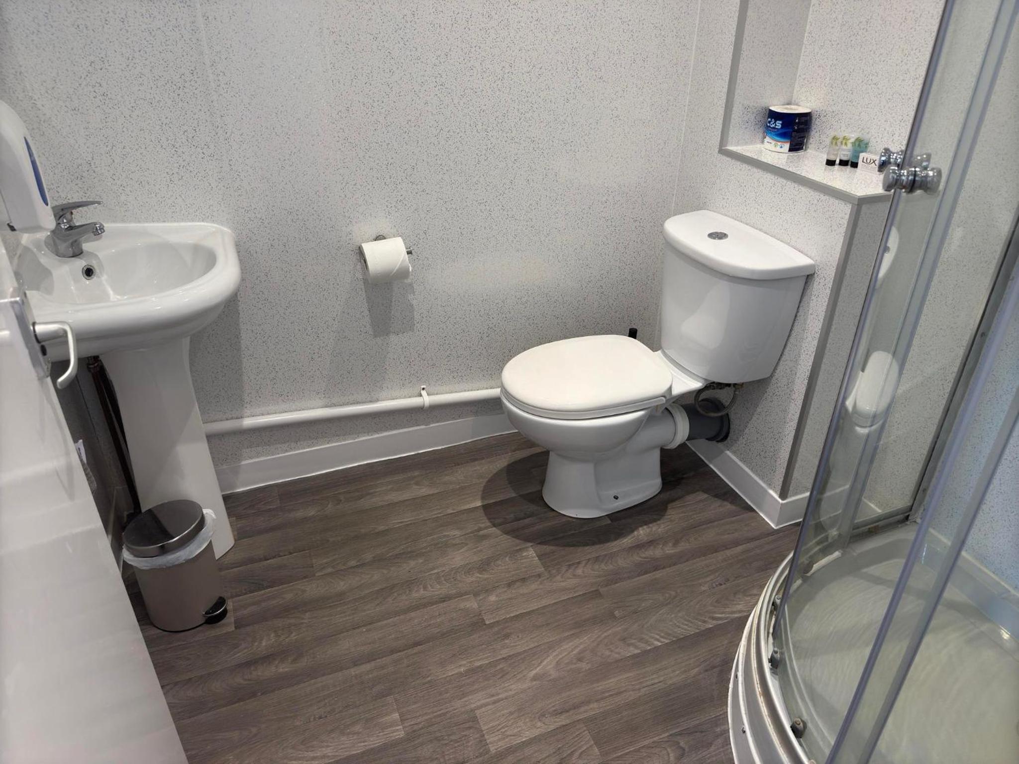 Gold Seaview Family of 3 + Sofa Bed