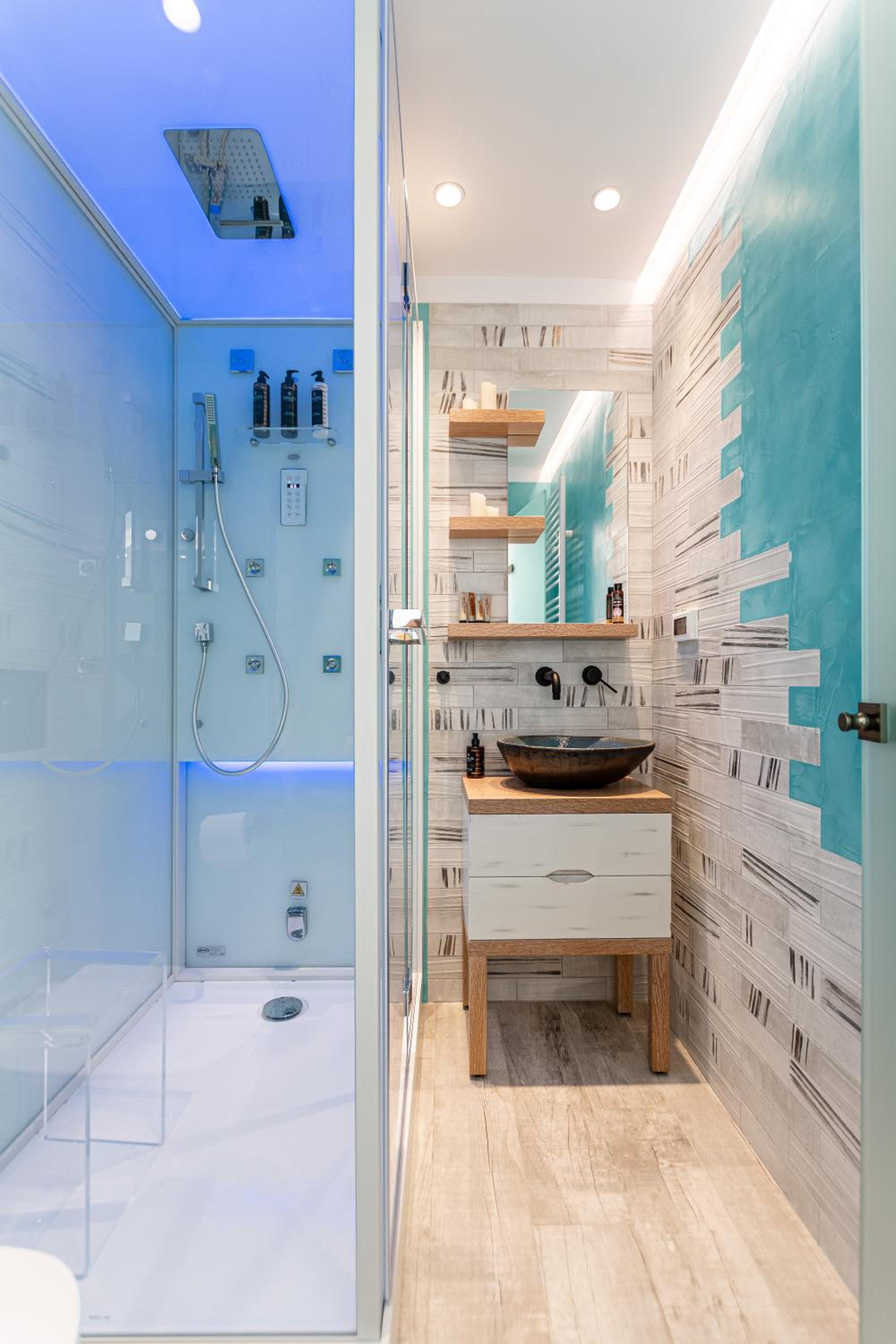 Deluxe Suite with Sea View