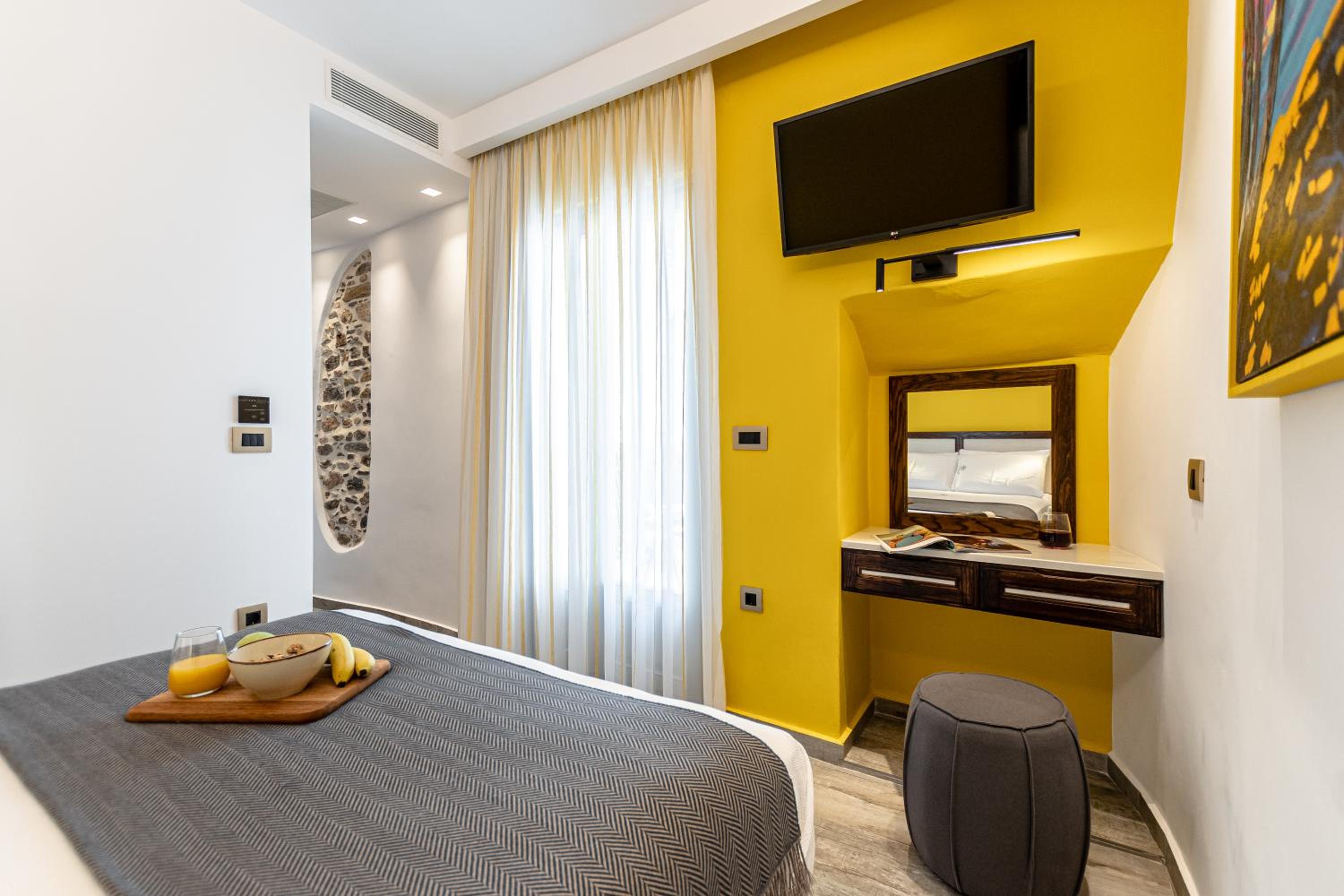 Deluxe Suite with Sea View