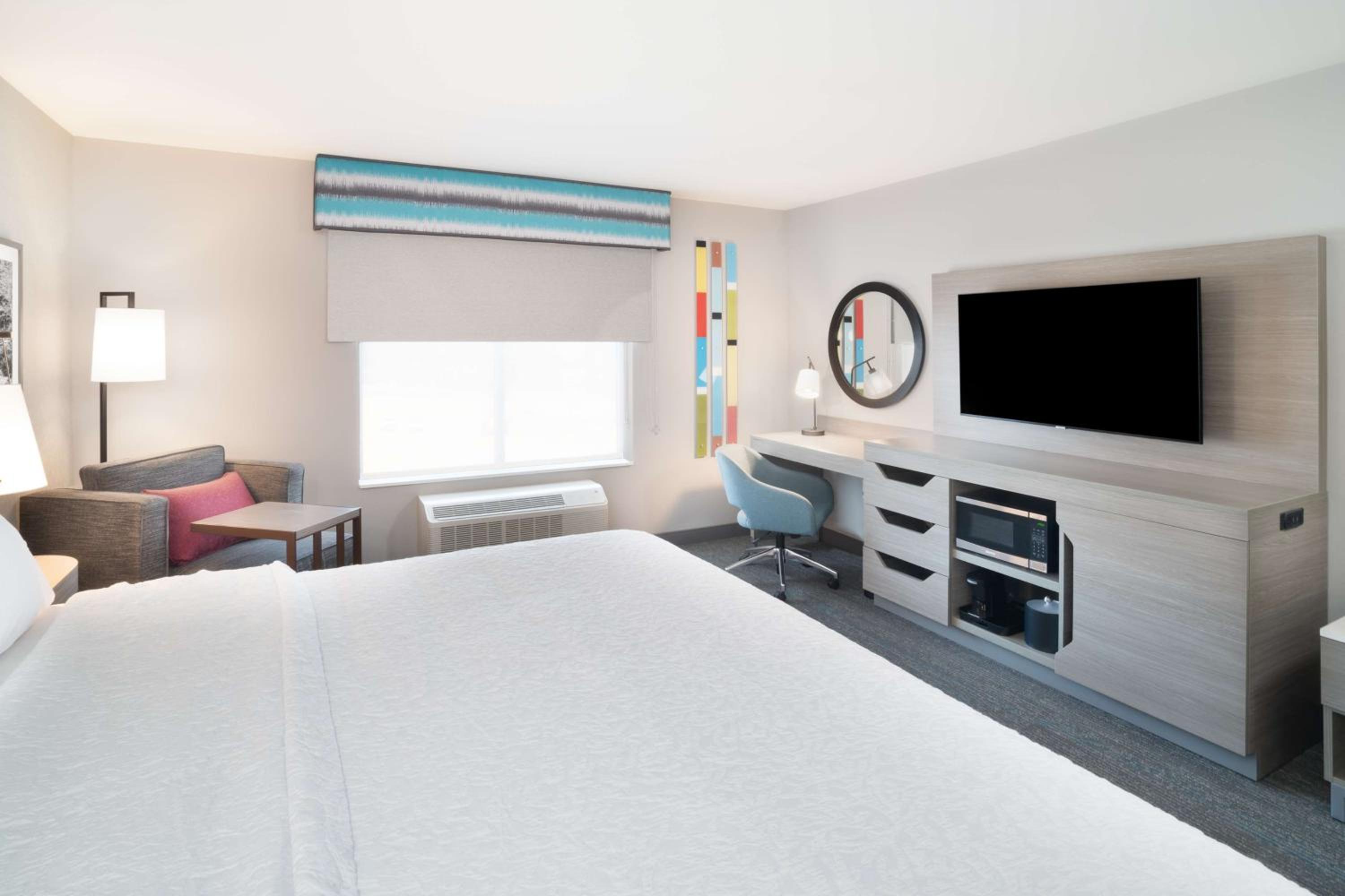 King Room - Hearing Access/Non-Smoking