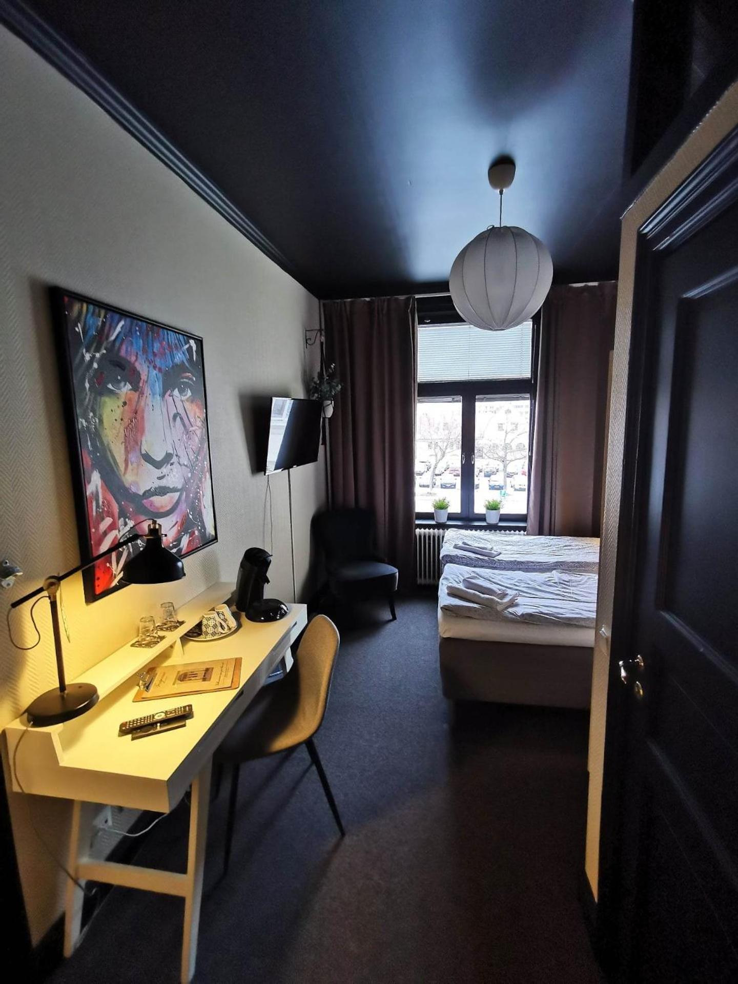 Double or Twin Room with Bathroom