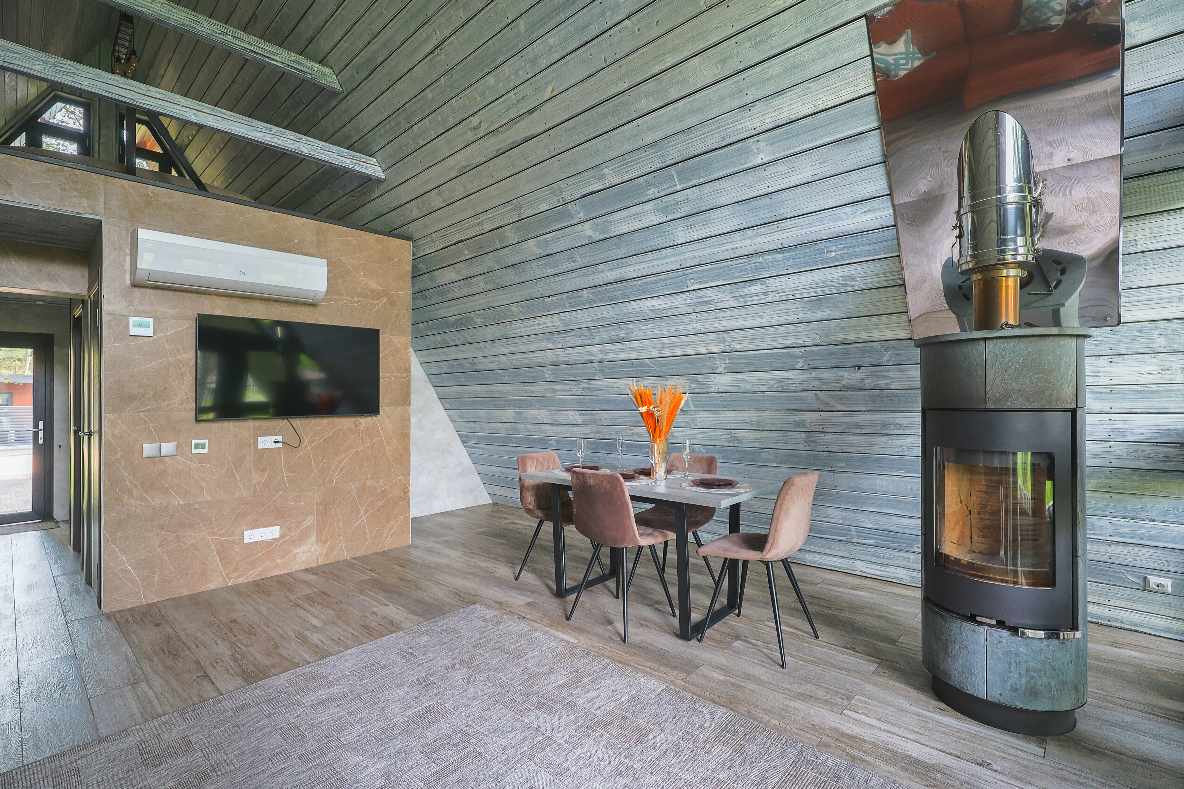 Коттедж с видом на озеро