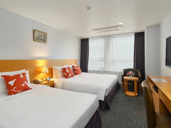 Superior Family Room