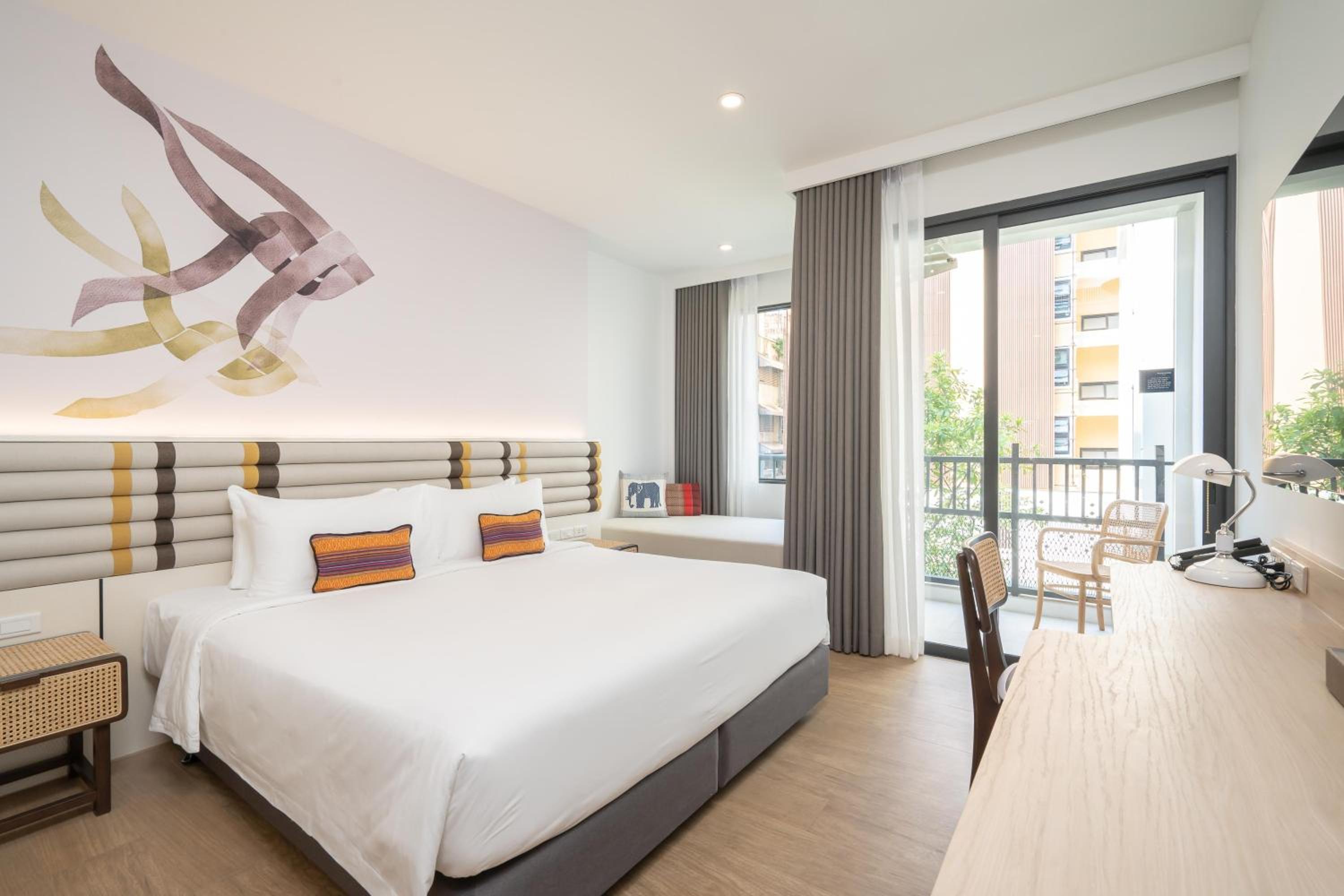 Deluxe King Room with Balcony