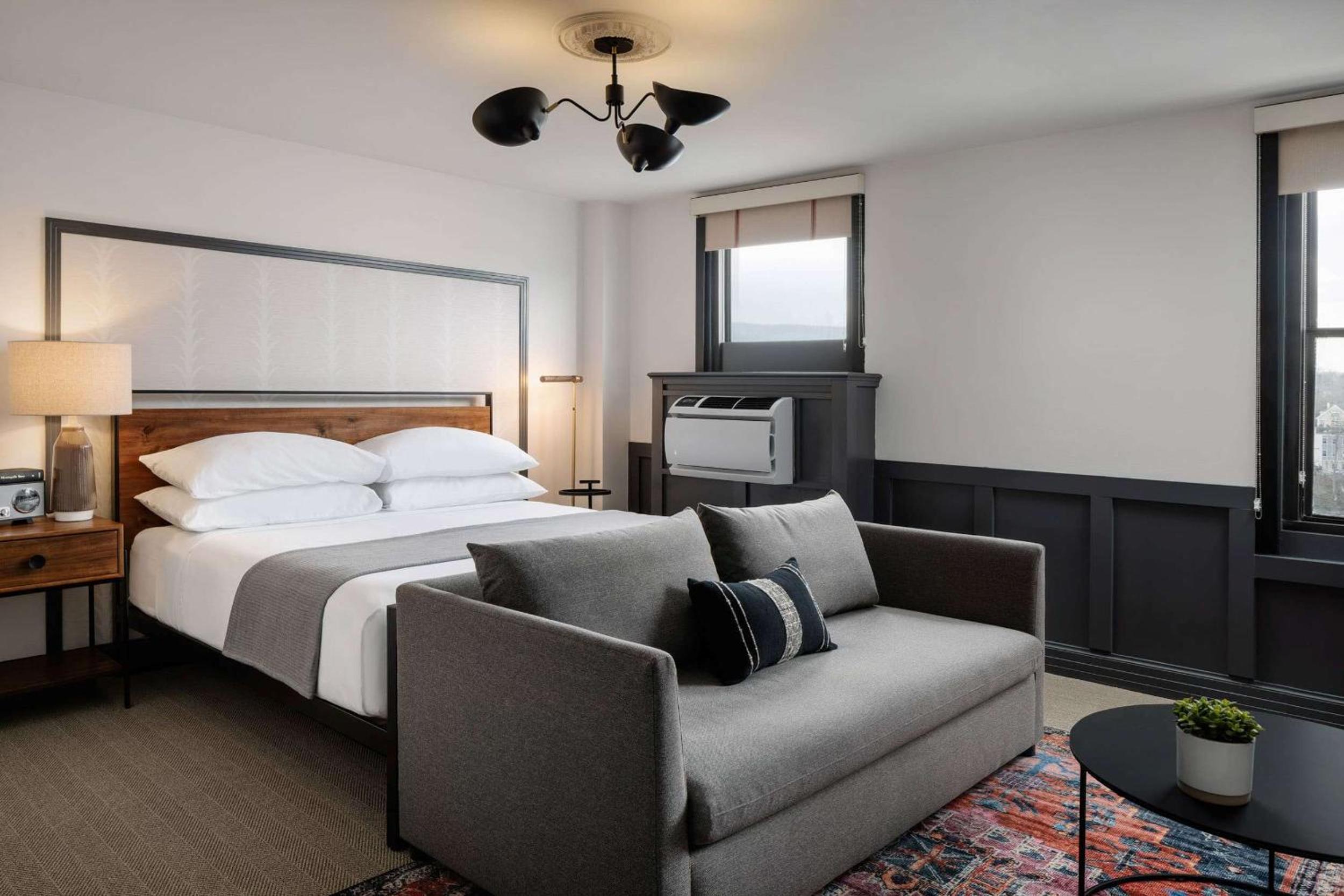 Superior King Room - Non-Smoking