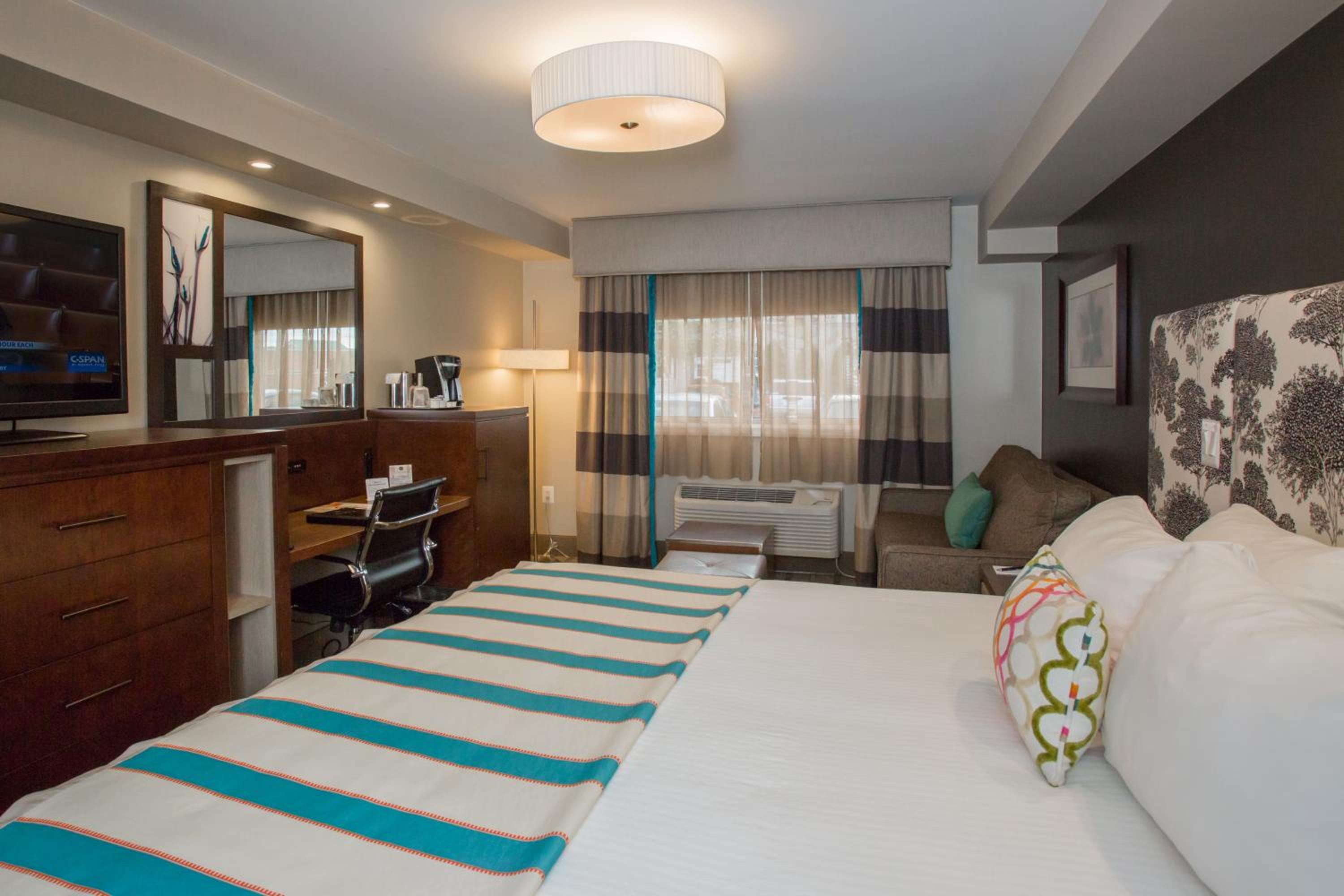 Deluxe King Room
