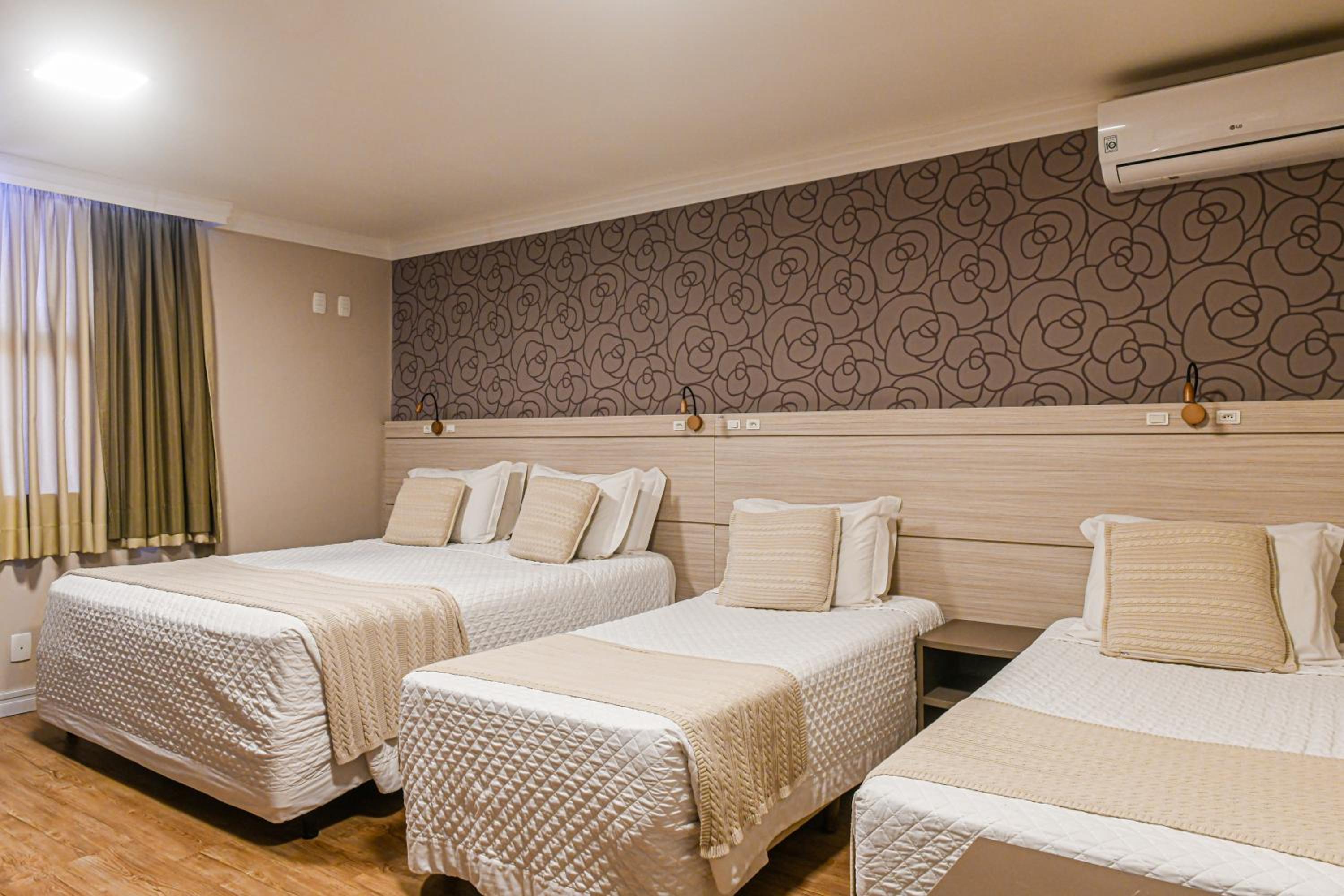 Luxury Quadruple Room