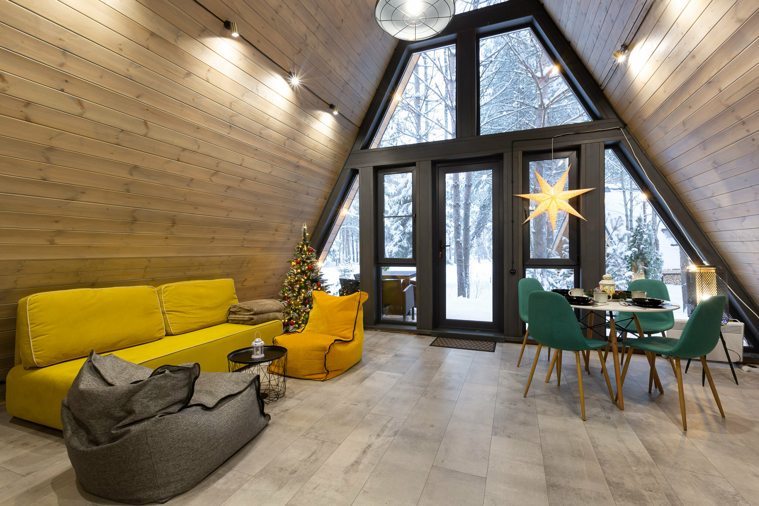 Коттедж с видом на лес