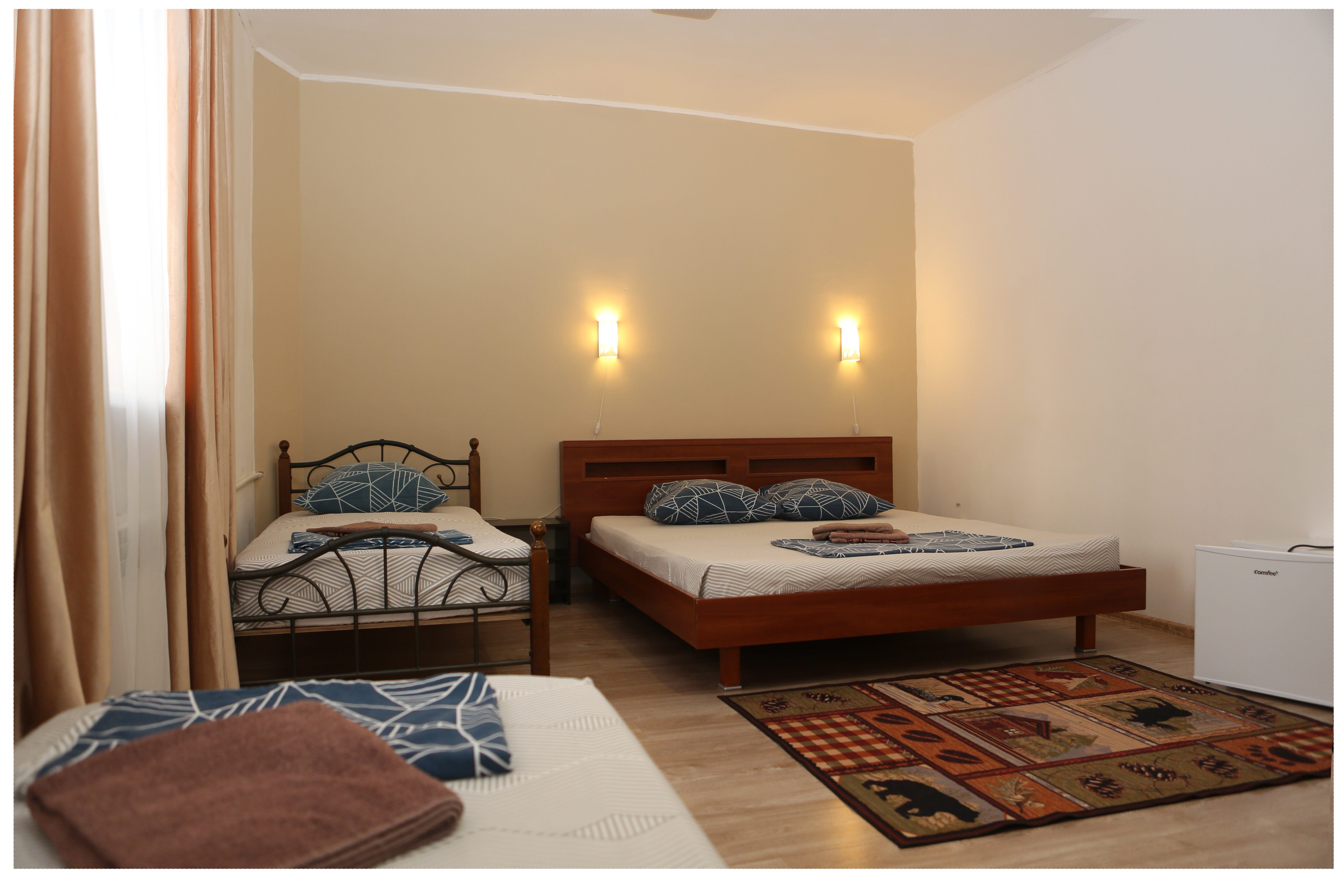 Cемейный номер с собственной ванной комнатой