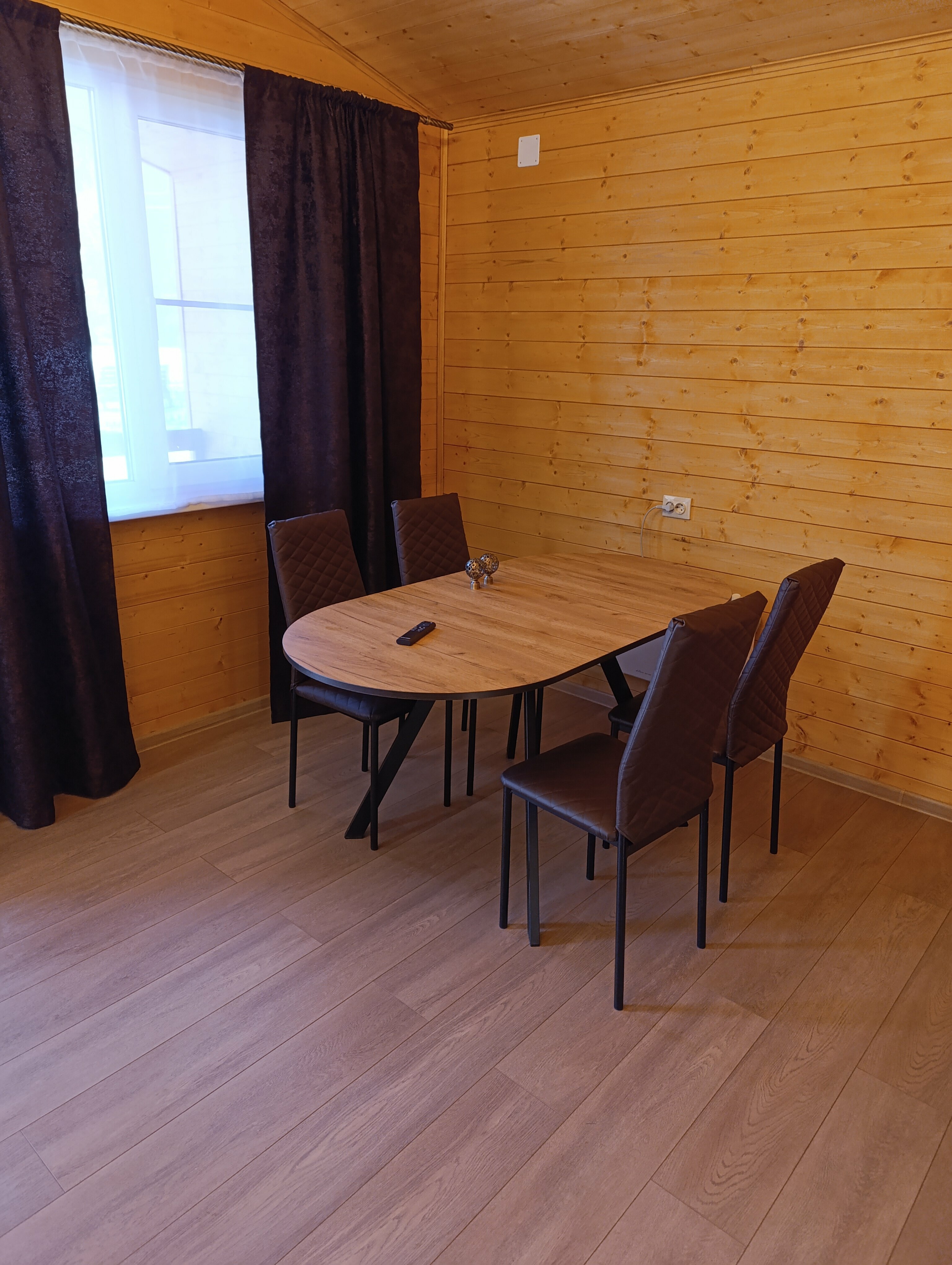 Коттедж с видом на озеро