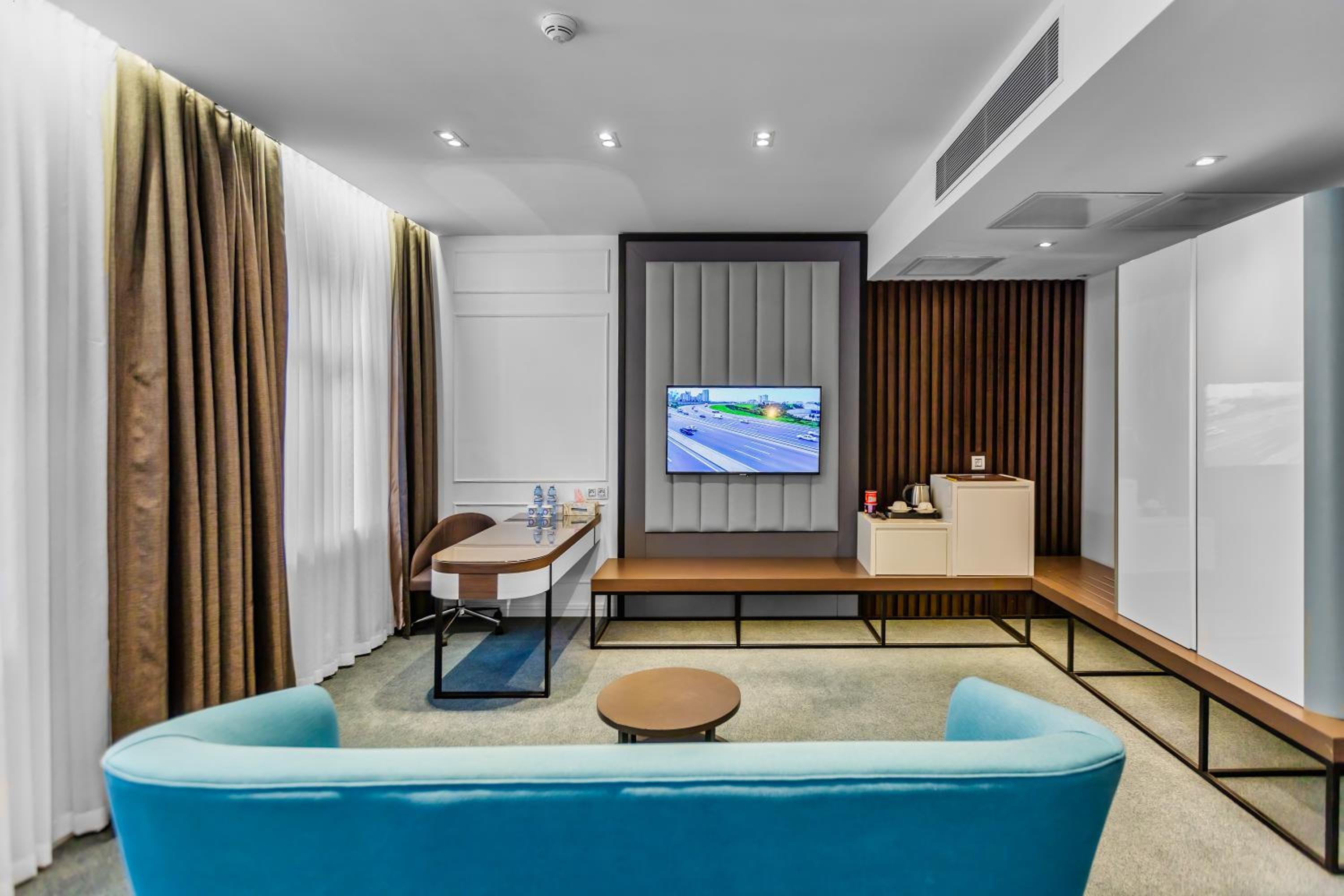 Deluxe Double or Twin Room