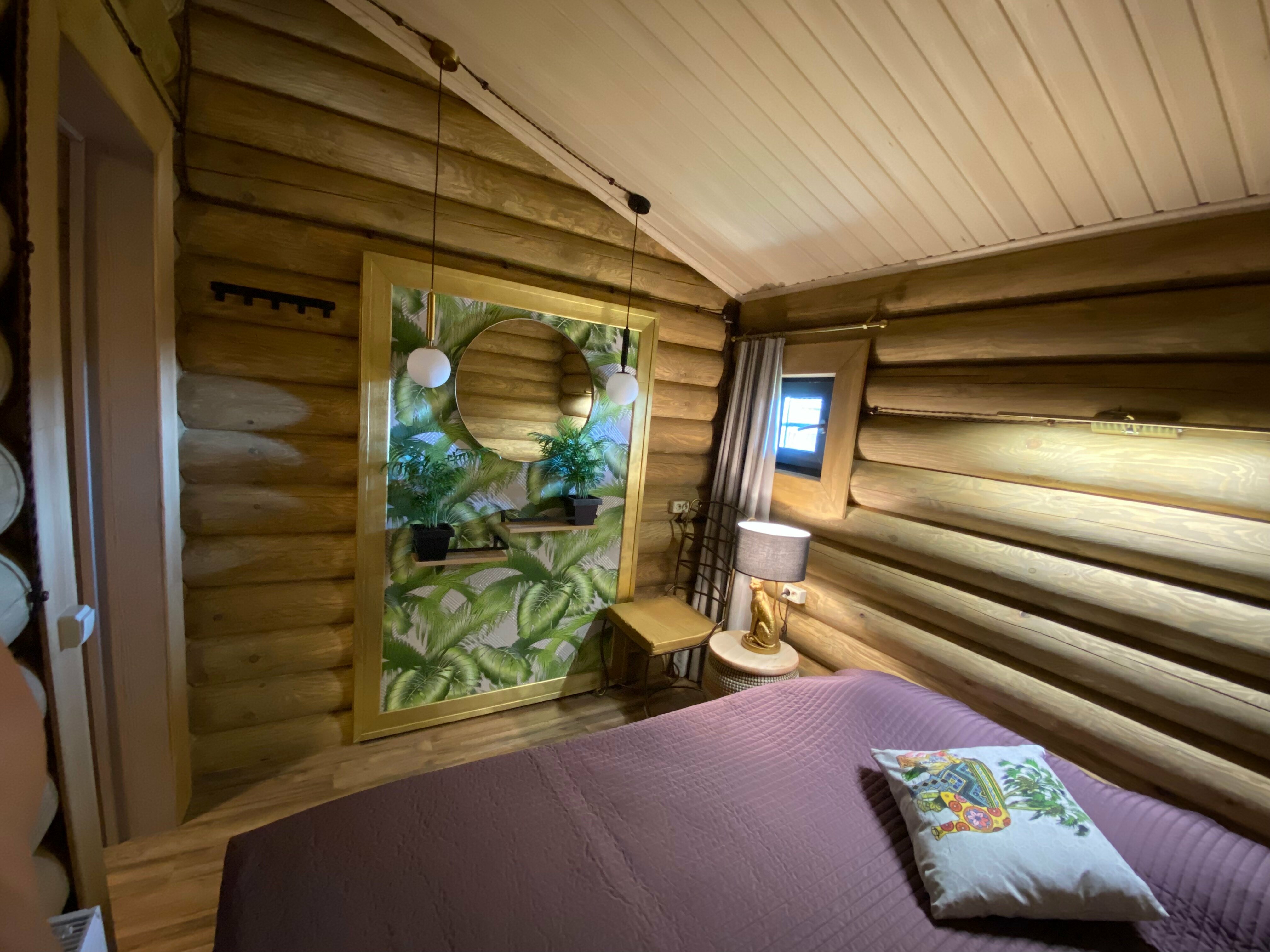 Четырехместный номер с видом на озеро