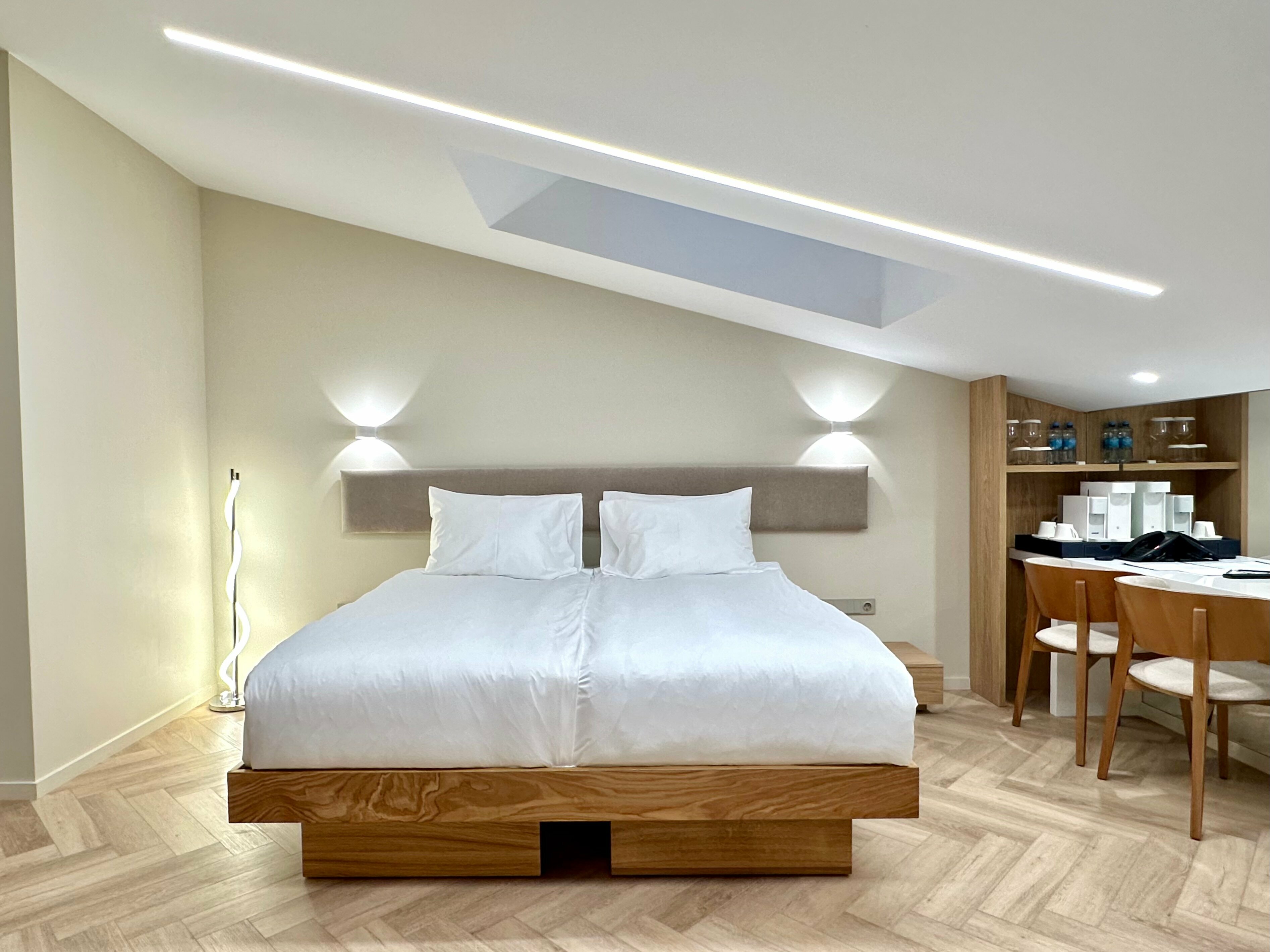 Супериор с ванной мансарда