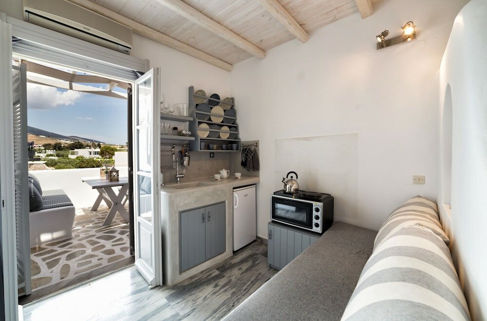 Studio Suite, Partial Sea View