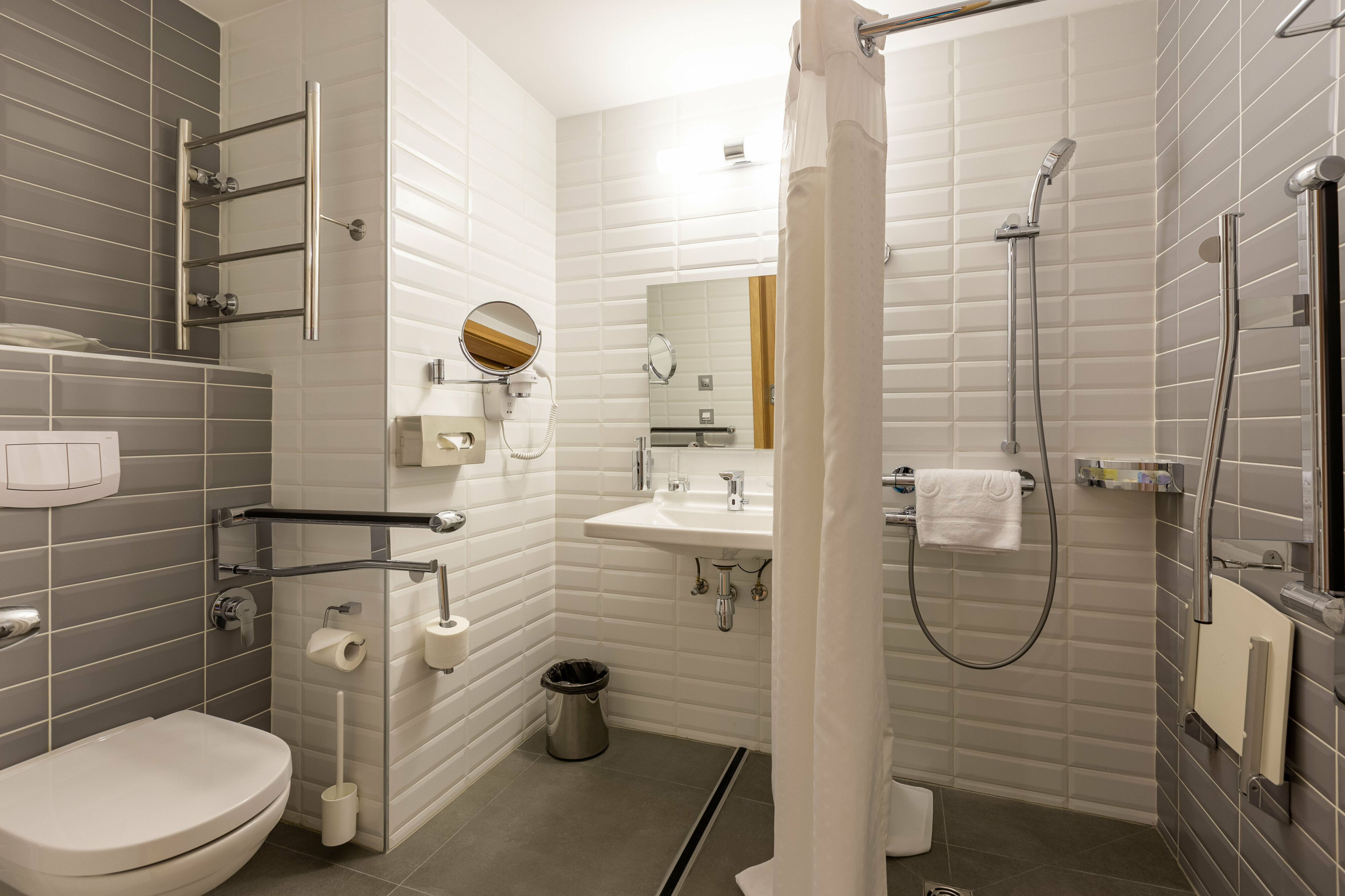 Стандартный номер для людей с ограниченными возможностями