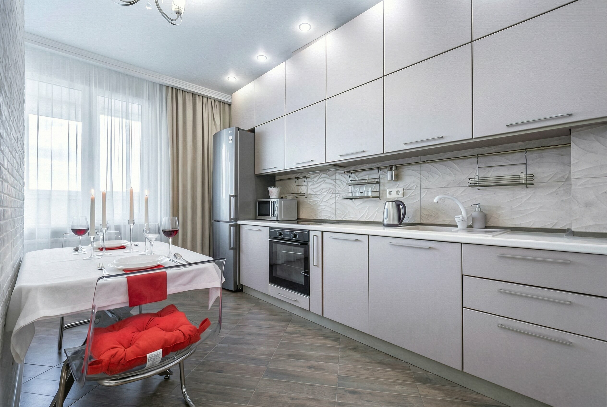 Апартаменты для особо требовательных персон с видом на город — Кубанская набережная, 33