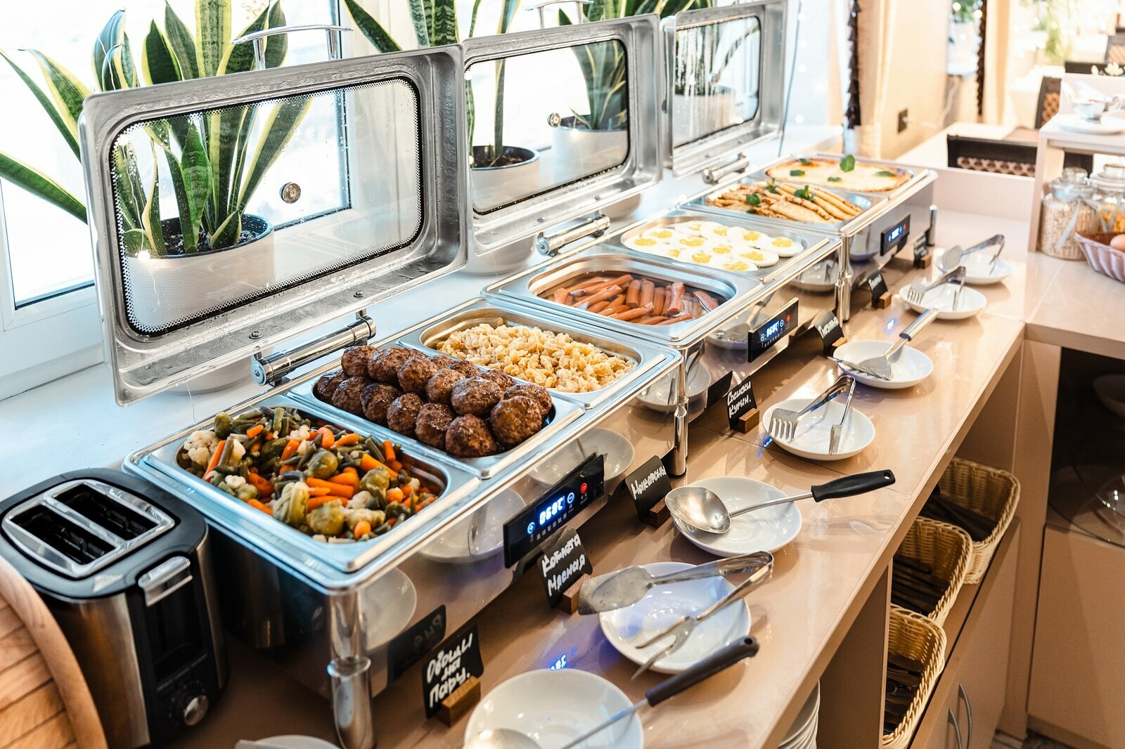 Джуниор Сюит