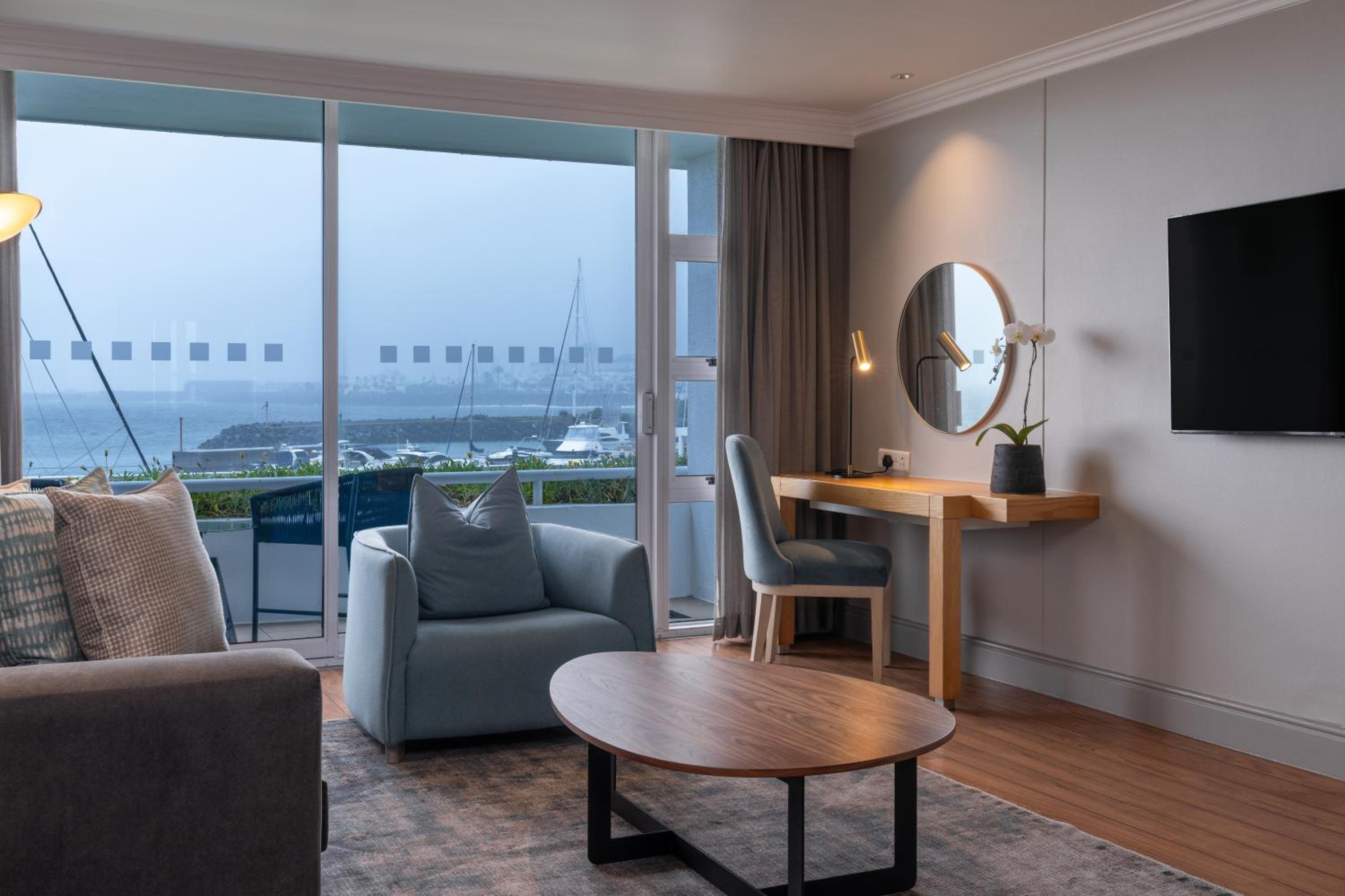 Junior Suite - Balcony and Ocean View