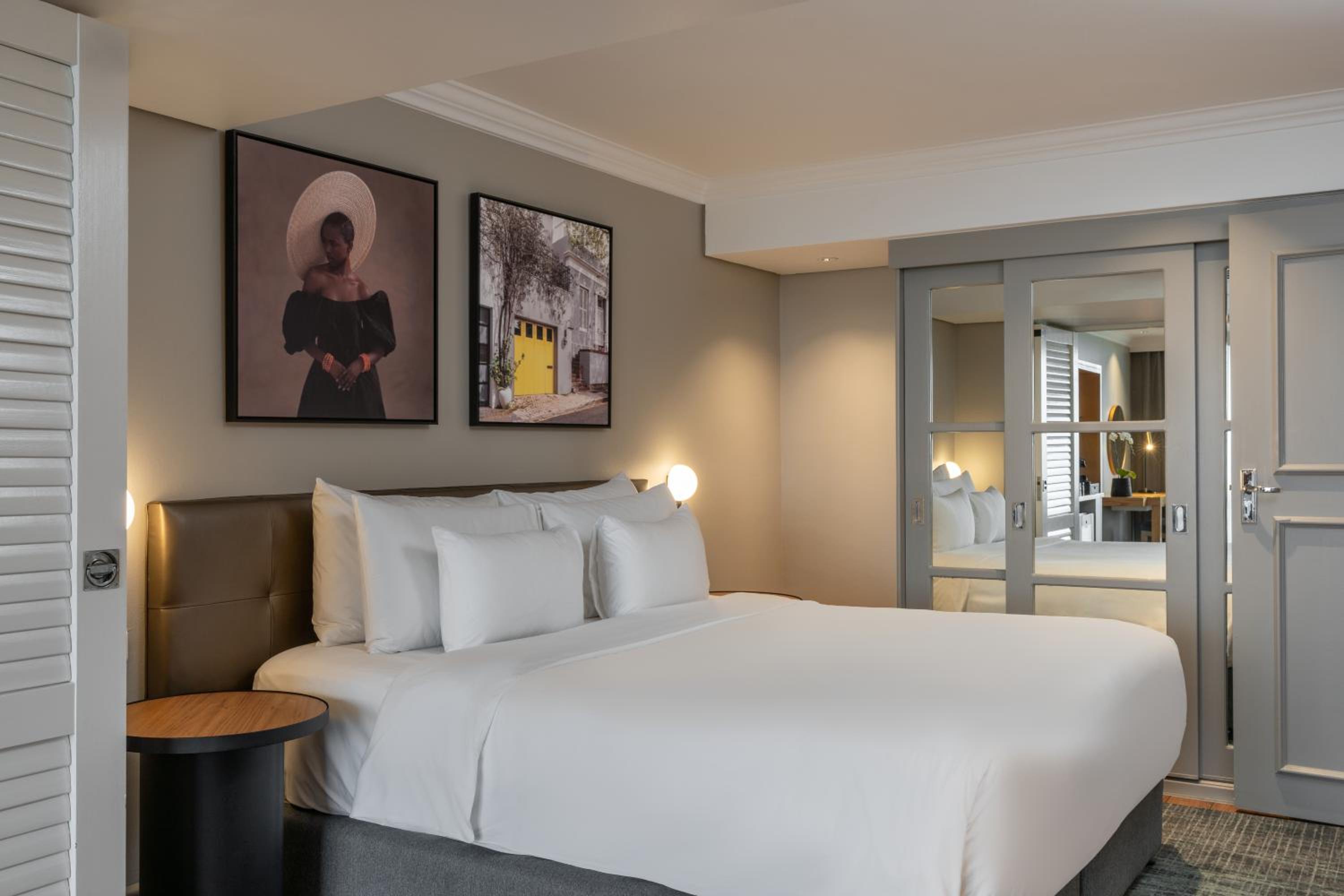 Junior Suite - Balcony and Ocean View