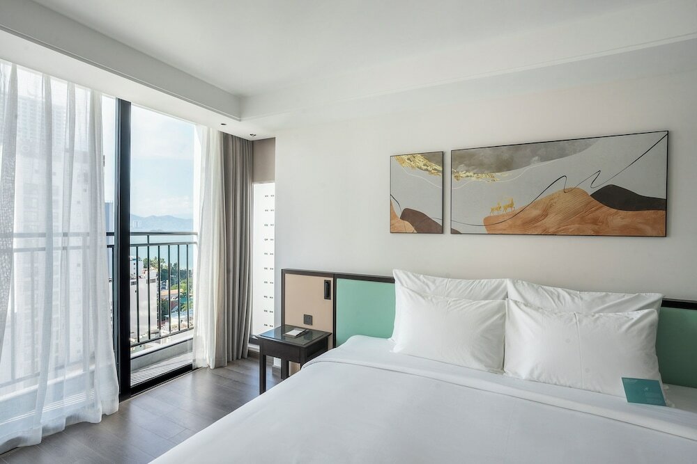 Junior Room, Balcony, Partial Sea View
