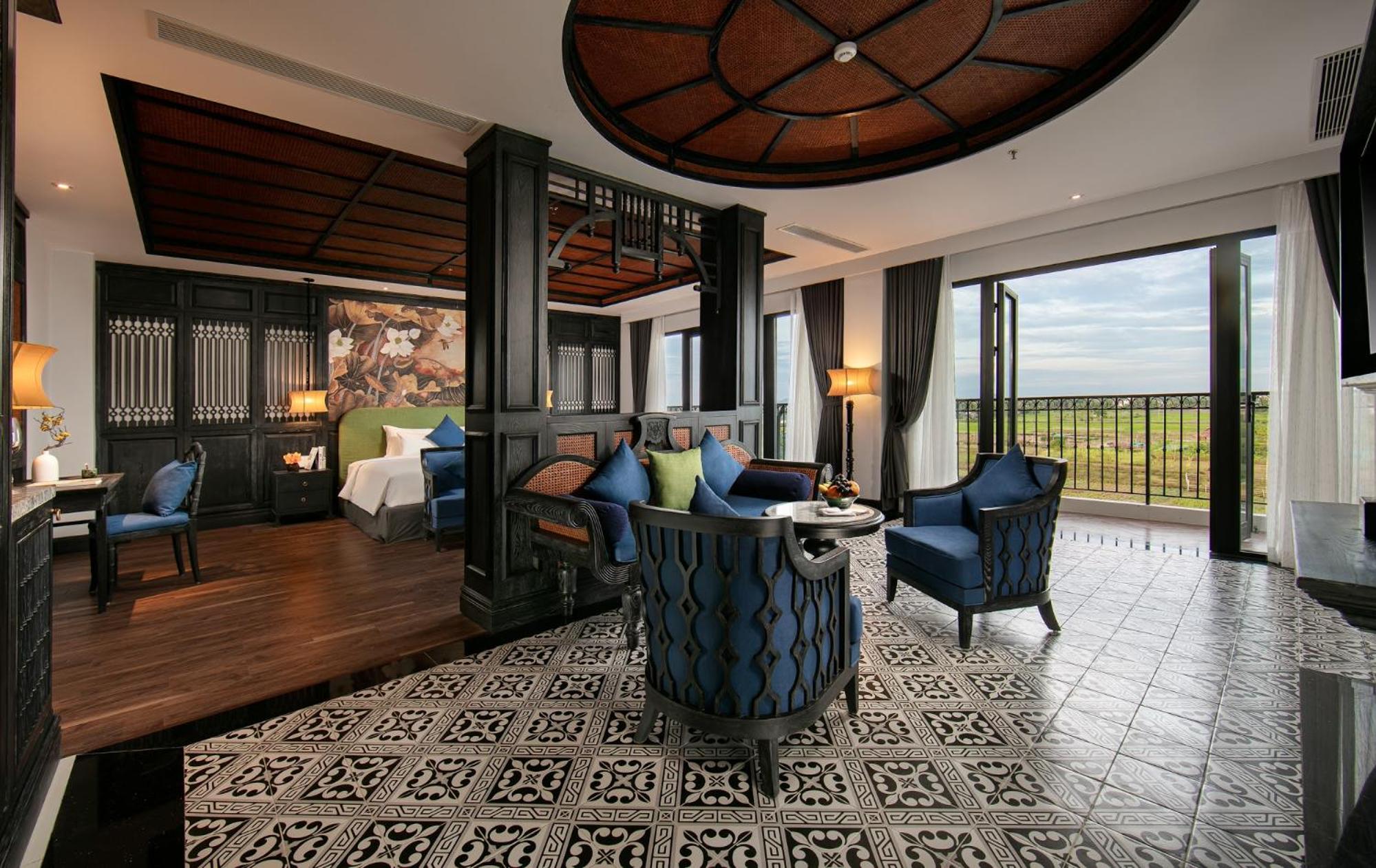 Shining Suite River View 